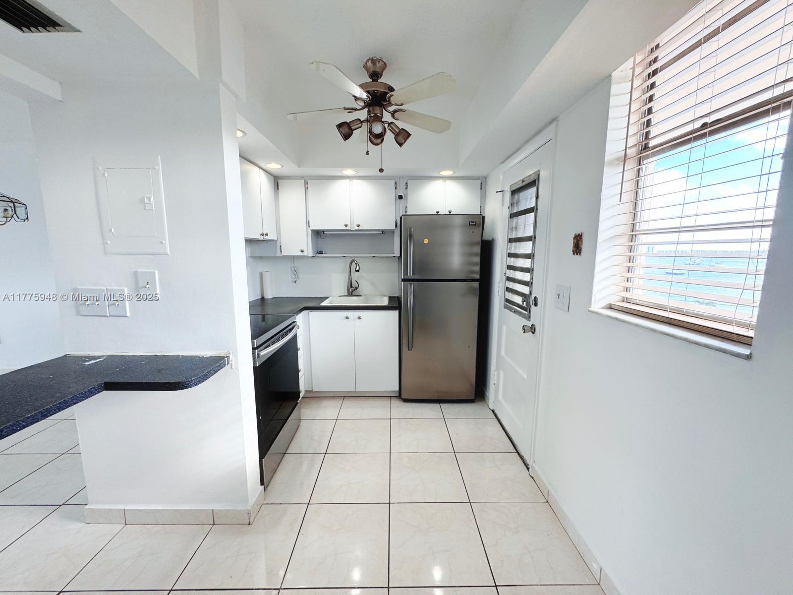 2903 Point East Dr K411