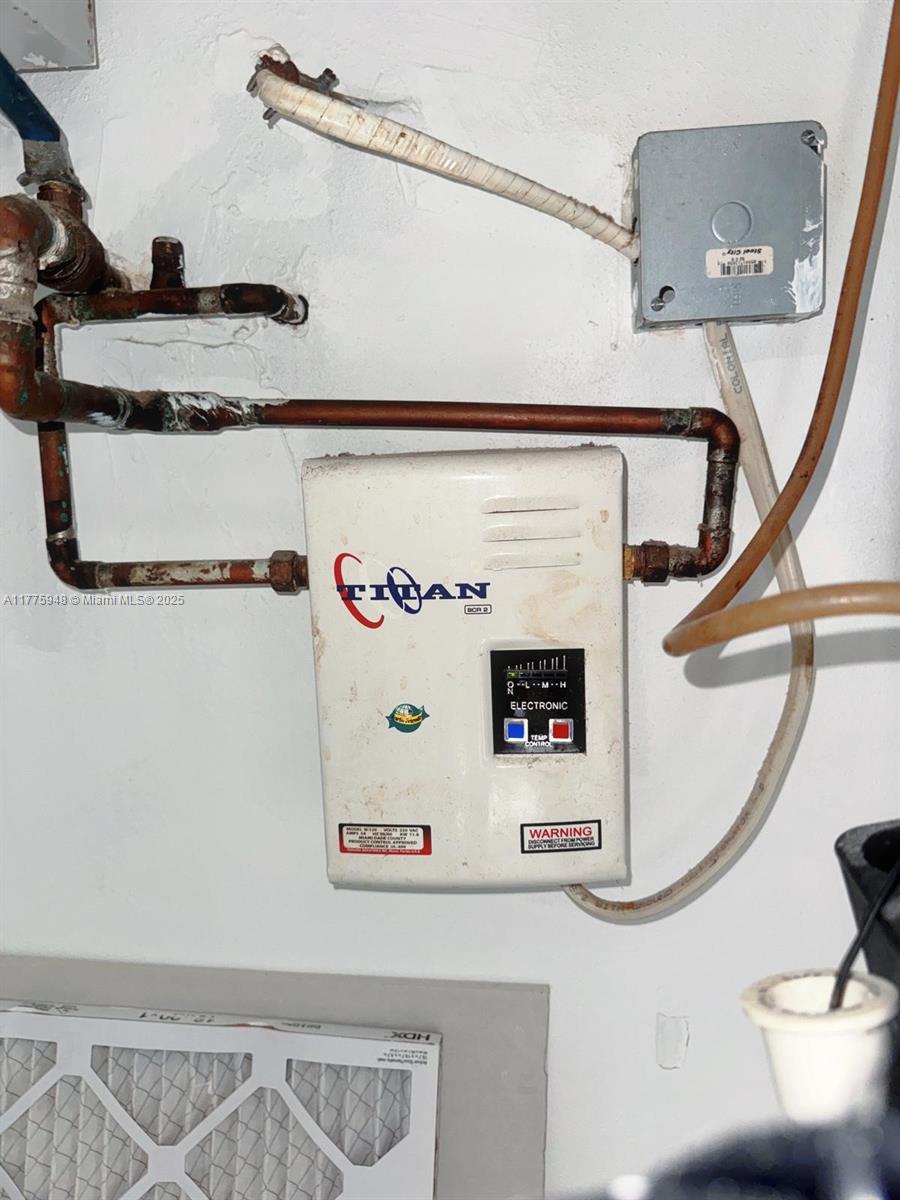 POINT EAST SEC III CONDO - Residential