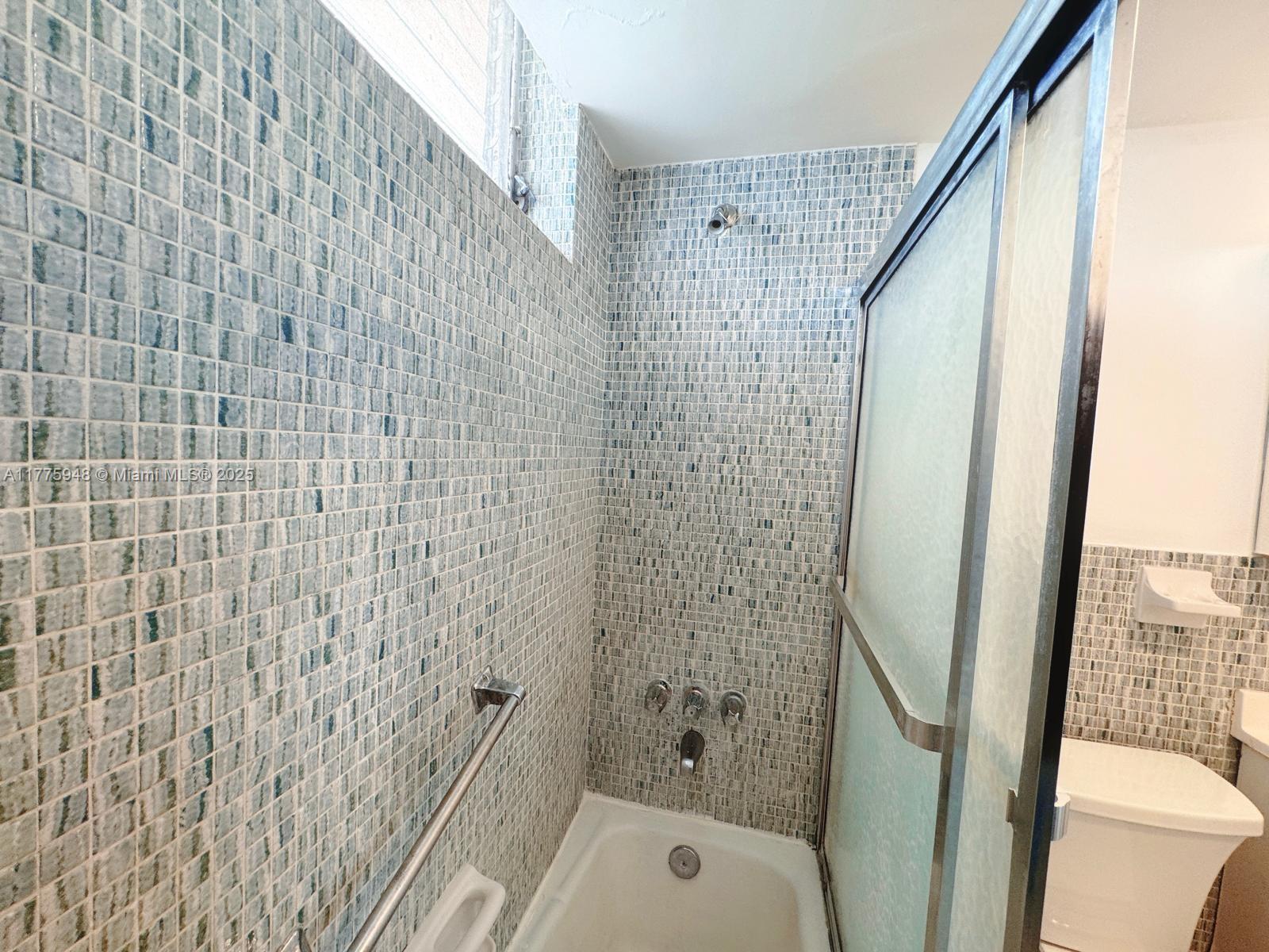 POINT EAST SEC III CONDO - Residential