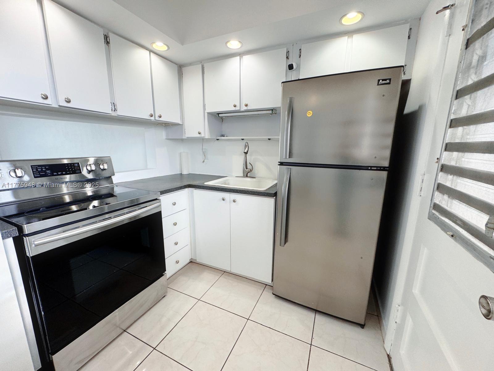 2903 Point East Dr K411