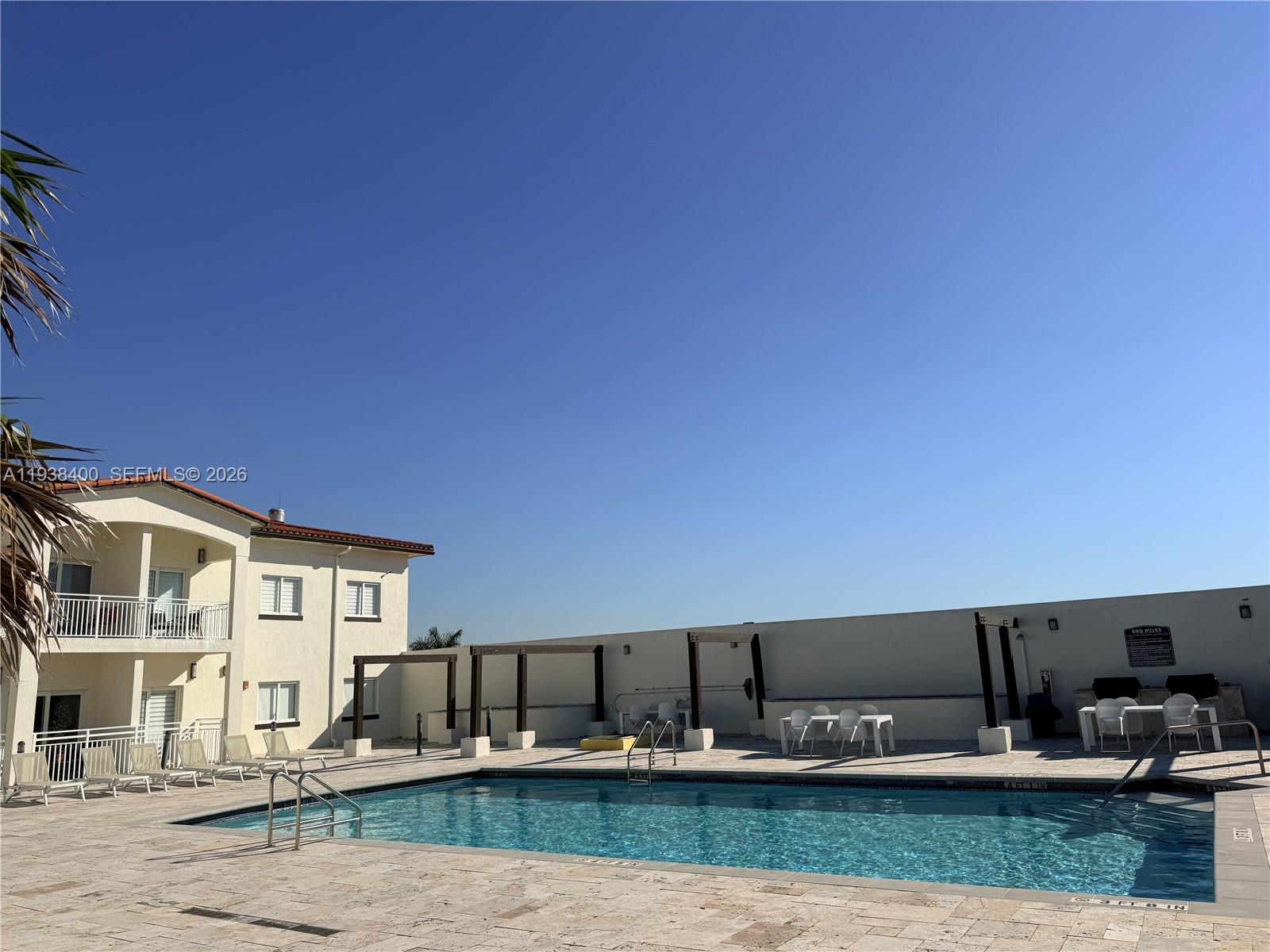 ISLANDS AT DORAL 1ST ADDI - Residential