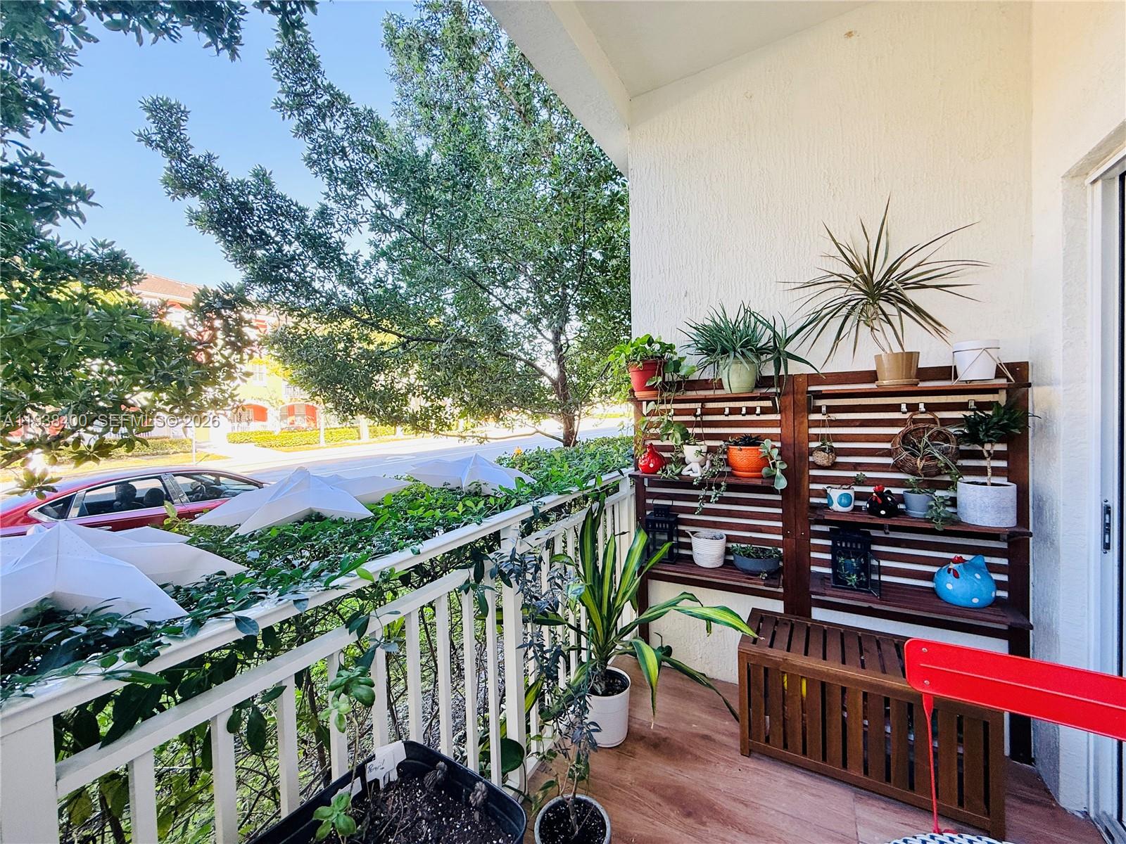 ISLANDS AT DORAL 1ST ADDI - Residential