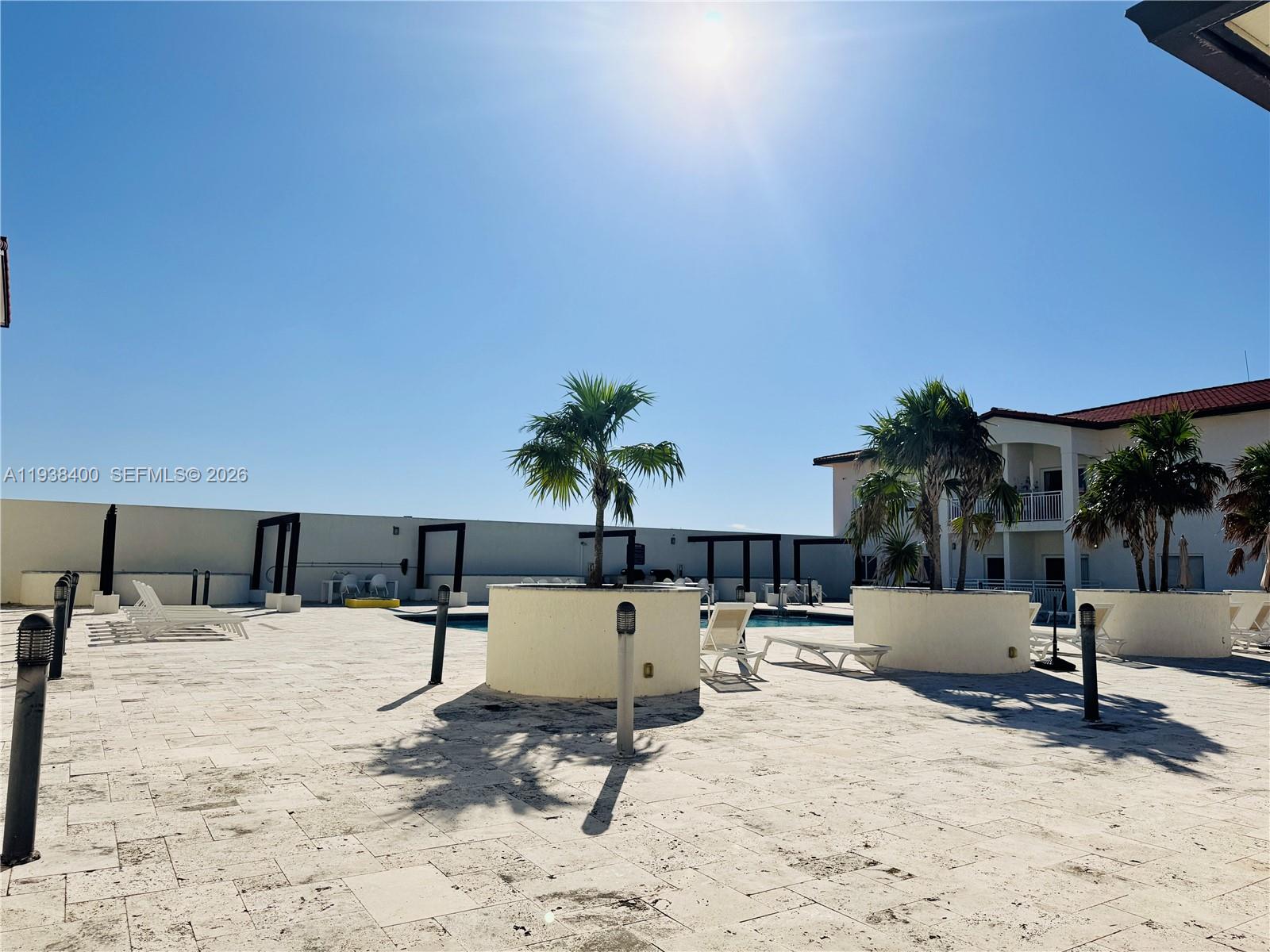 ISLANDS AT DORAL 1ST ADDI - Residential