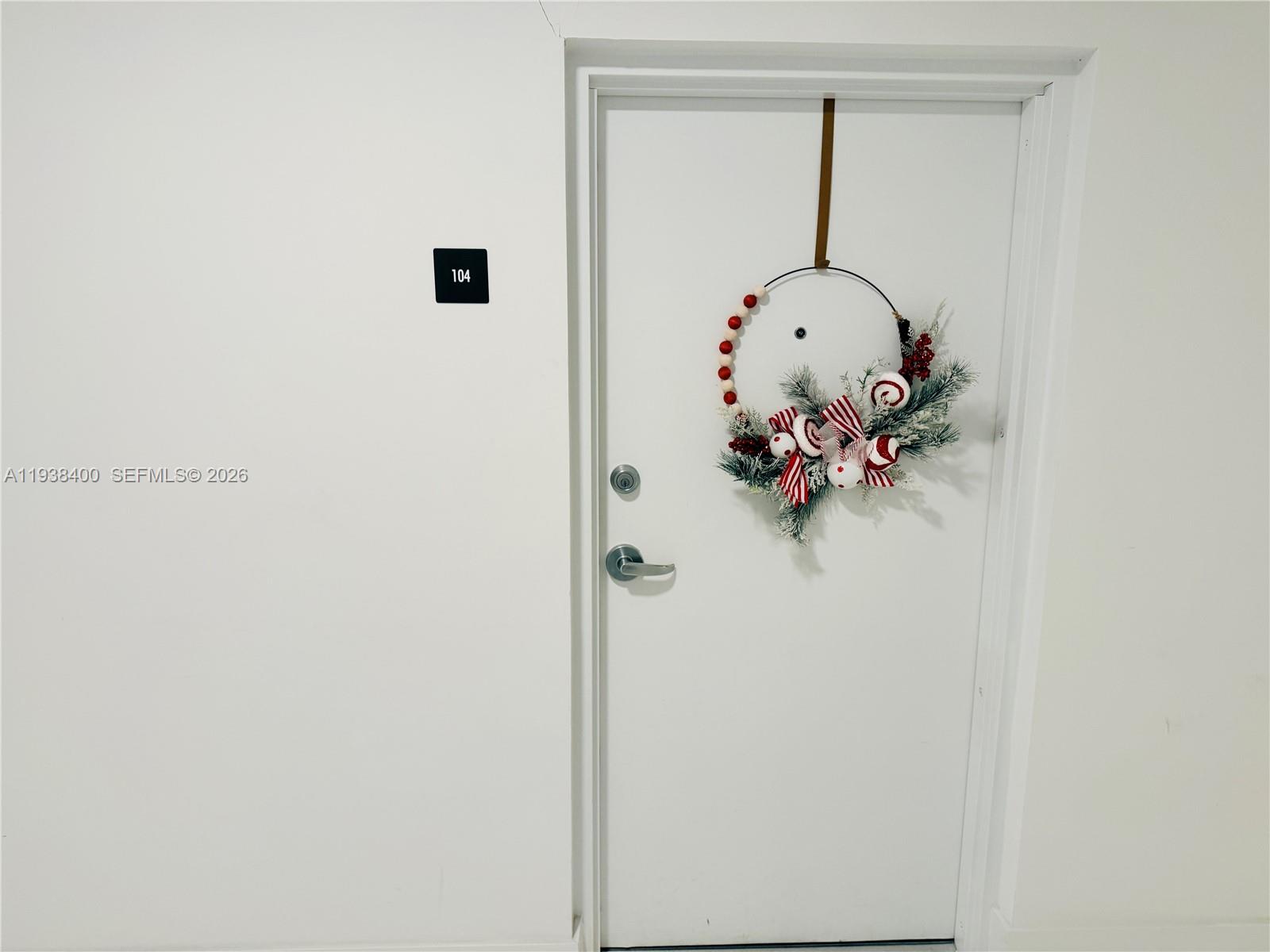 ISLANDS AT DORAL 1ST ADDI - Residential