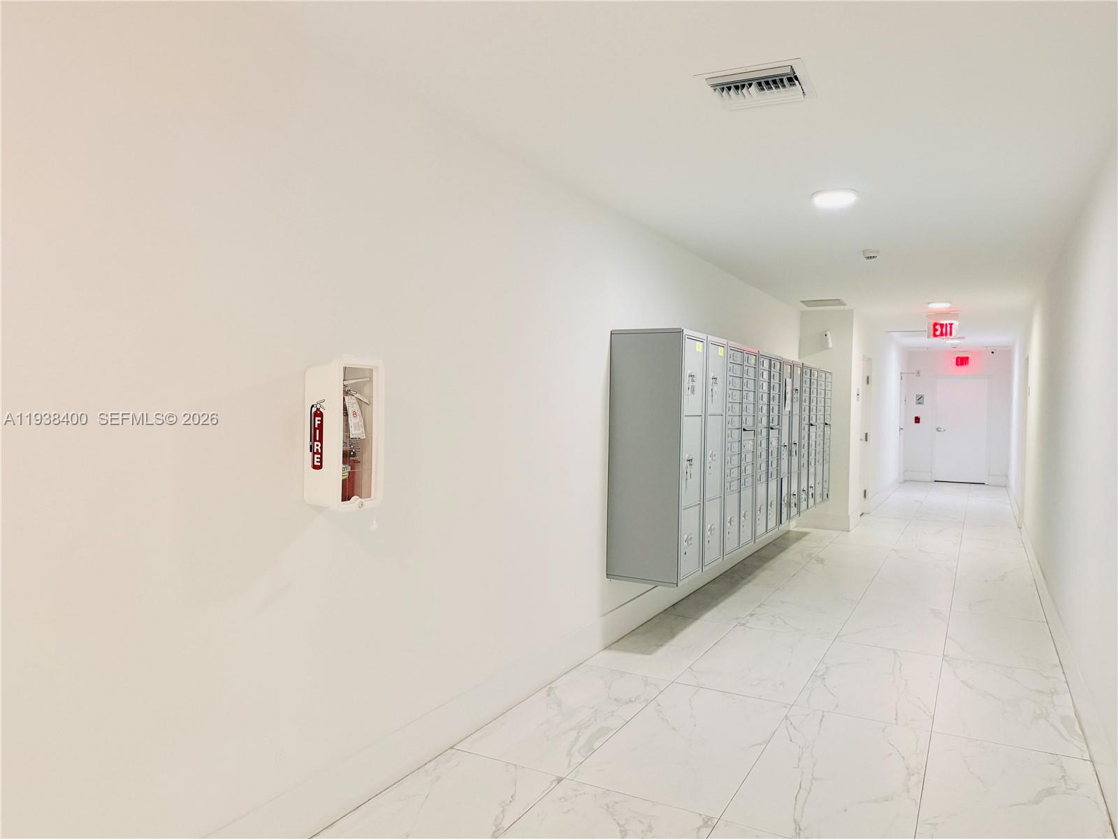 ISLANDS AT DORAL 1ST ADDI - Residential