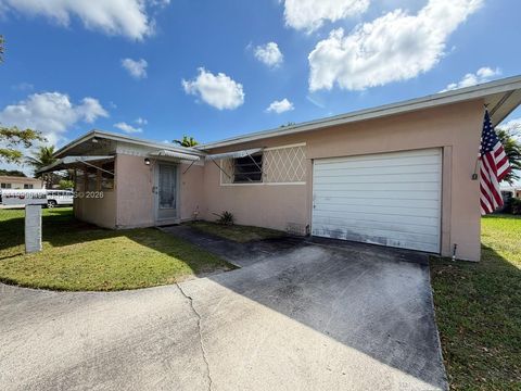 Photo of 11370 SW 186th St, Miami, FL 33157 (MLS # A11990649)