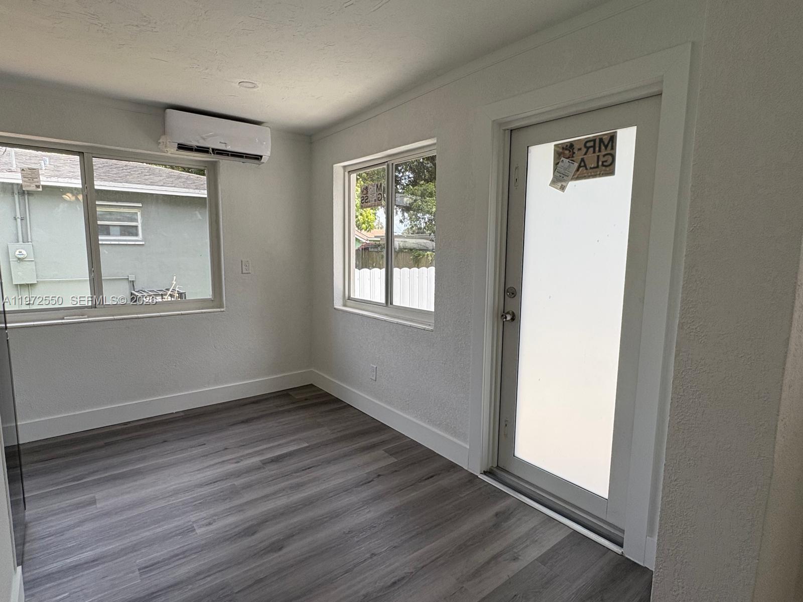 SEMINOLE LAWNS - Residential Lease