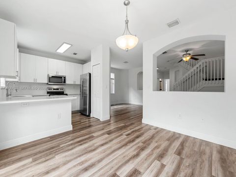 Tiny photo for 1464 SE 26th Ave, Homestead, FL 33035 (MLS # A12006632)