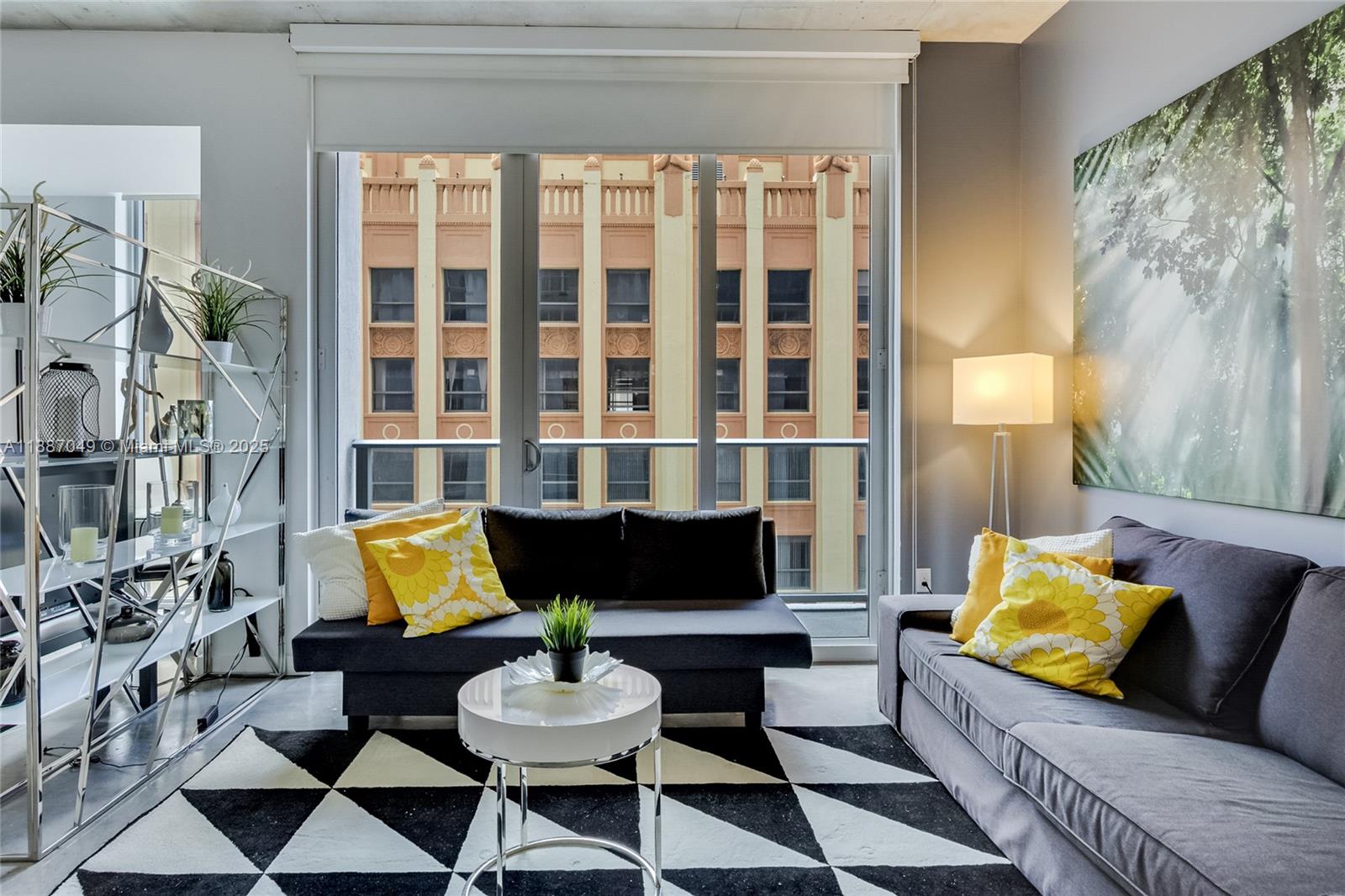 CENTRO CONDO - Residential