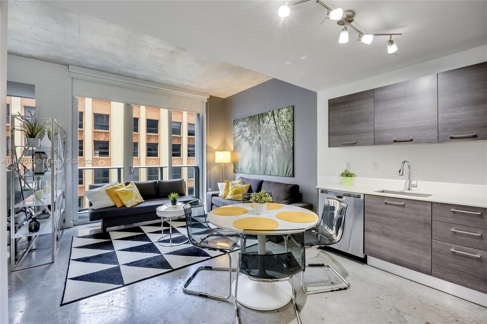 CENTRO CONDO - Residential