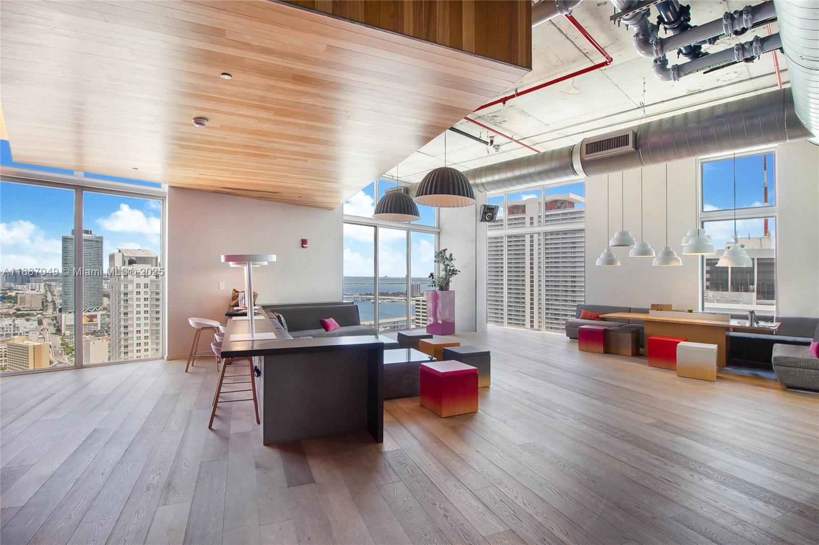 CENTRO CONDO - Residential