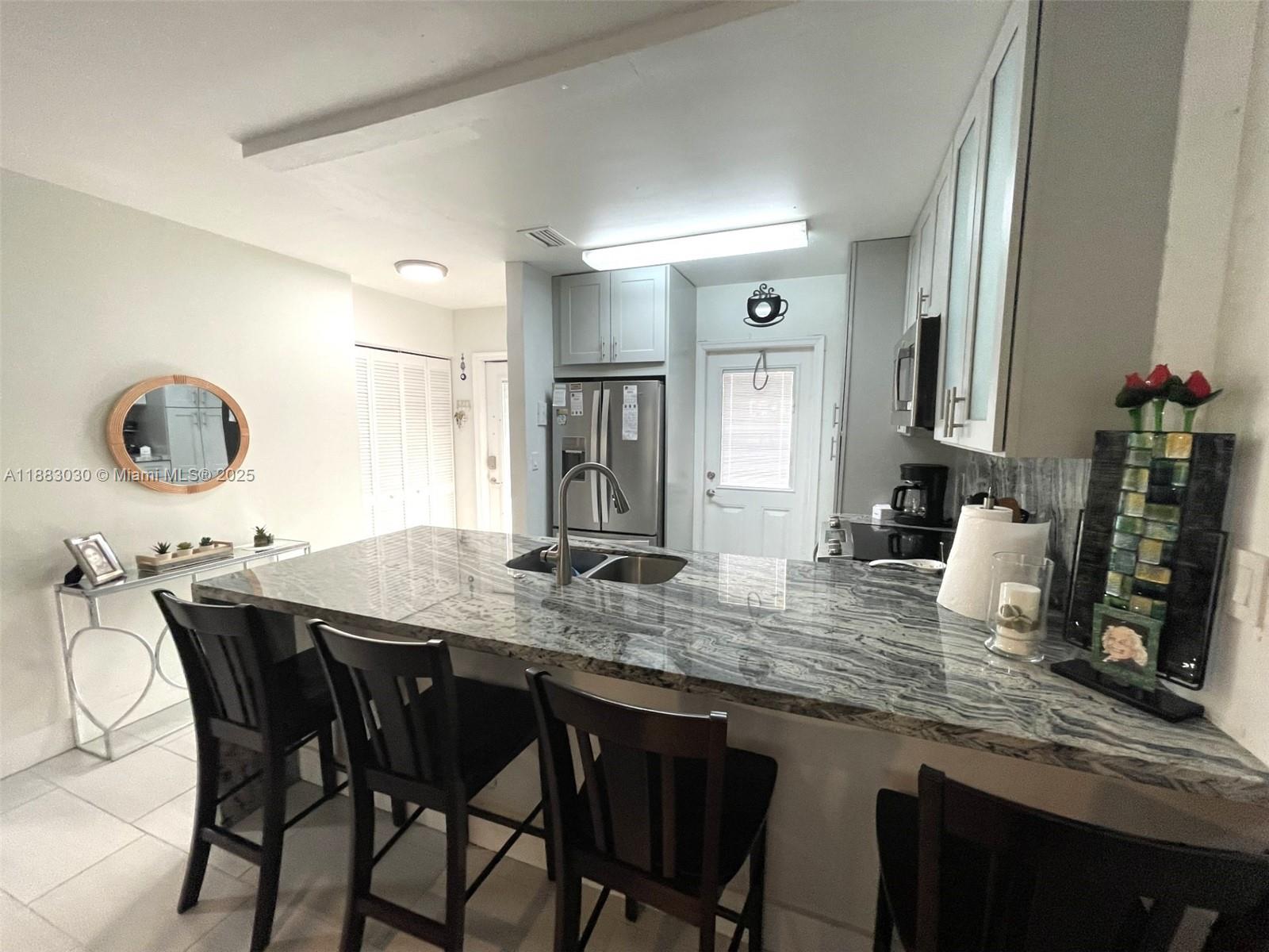 5103 NW 35th St 402