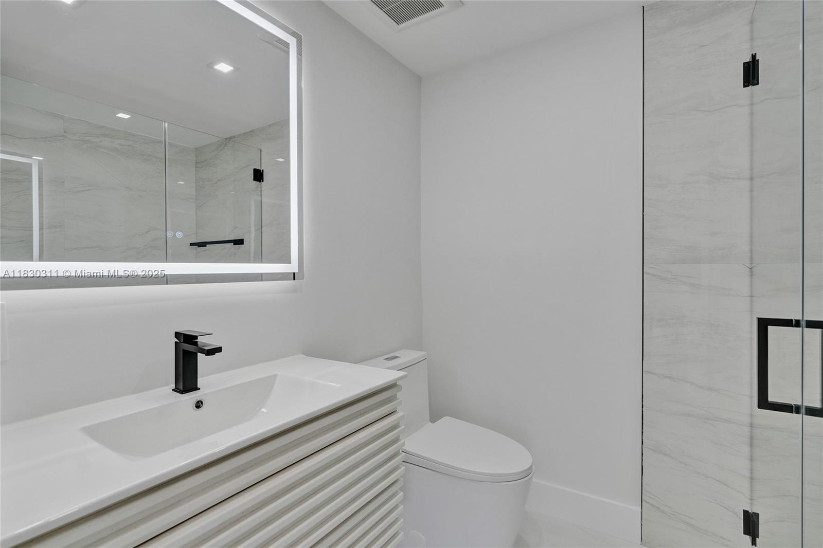 SKYLAKE MANORS - Residential