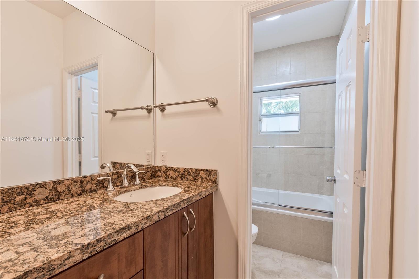 ENCHANTED GROVE VILLAS CO - Residential Lease