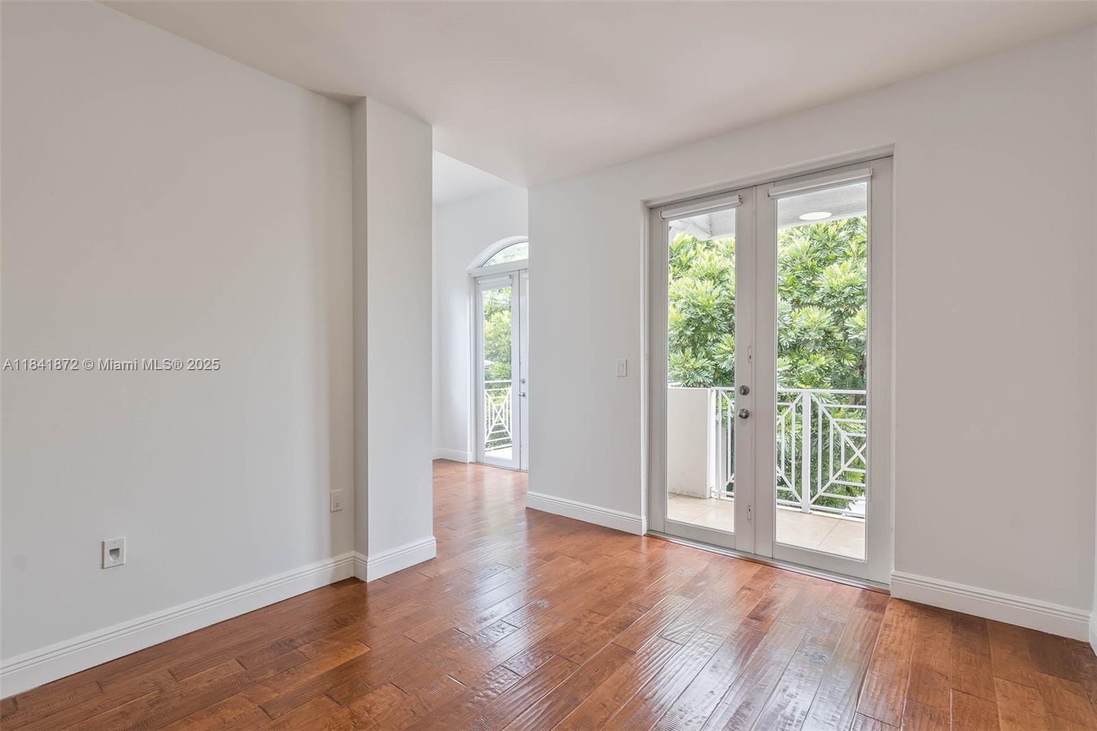 ENCHANTED GROVE VILLAS CO - Residential Lease