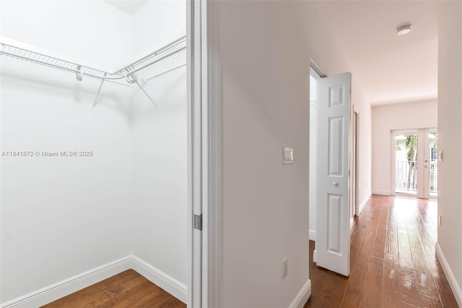 ENCHANTED GROVE VILLAS CO - Residential Lease