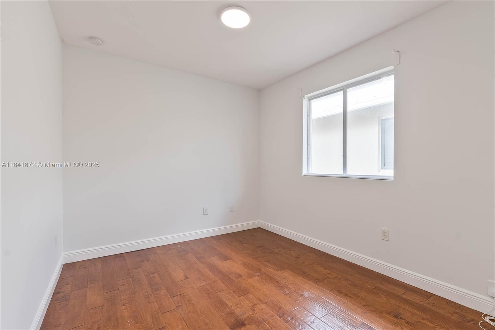 ENCHANTED GROVE VILLAS CO - Residential Lease