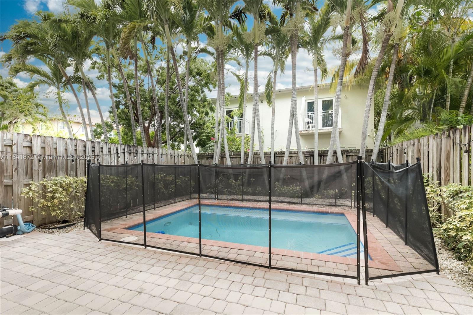 ENCHANTED GROVE VILLAS CO - Residential Lease