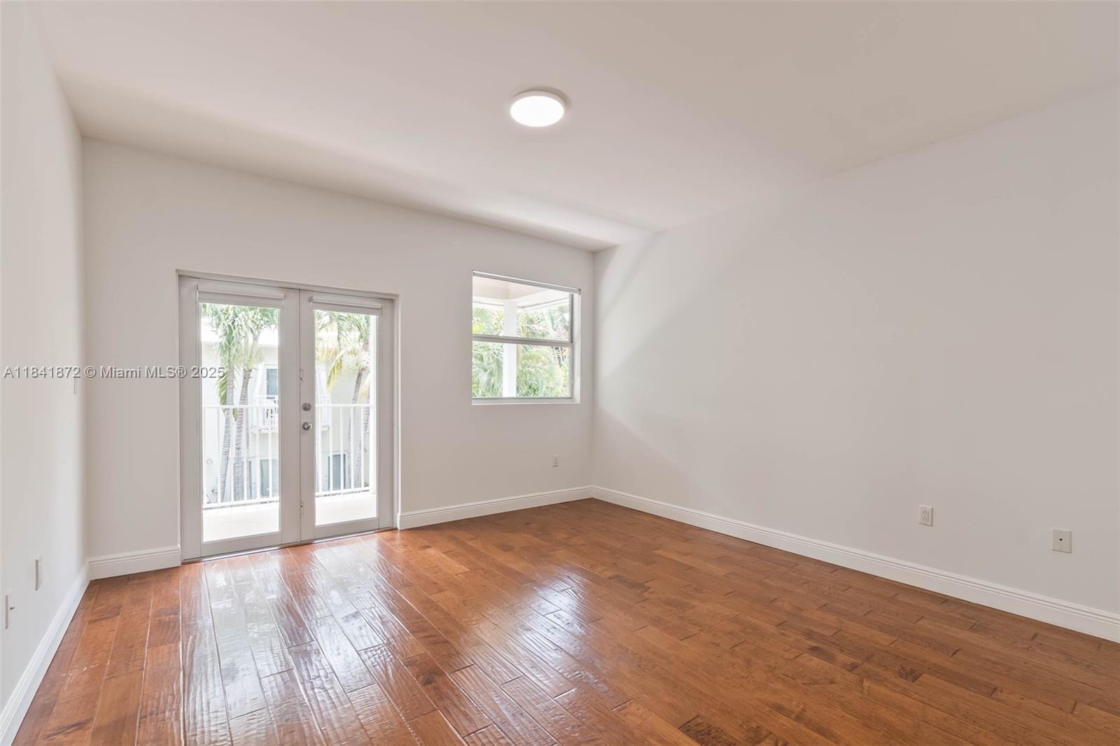 ENCHANTED GROVE VILLAS CO - Residential Lease