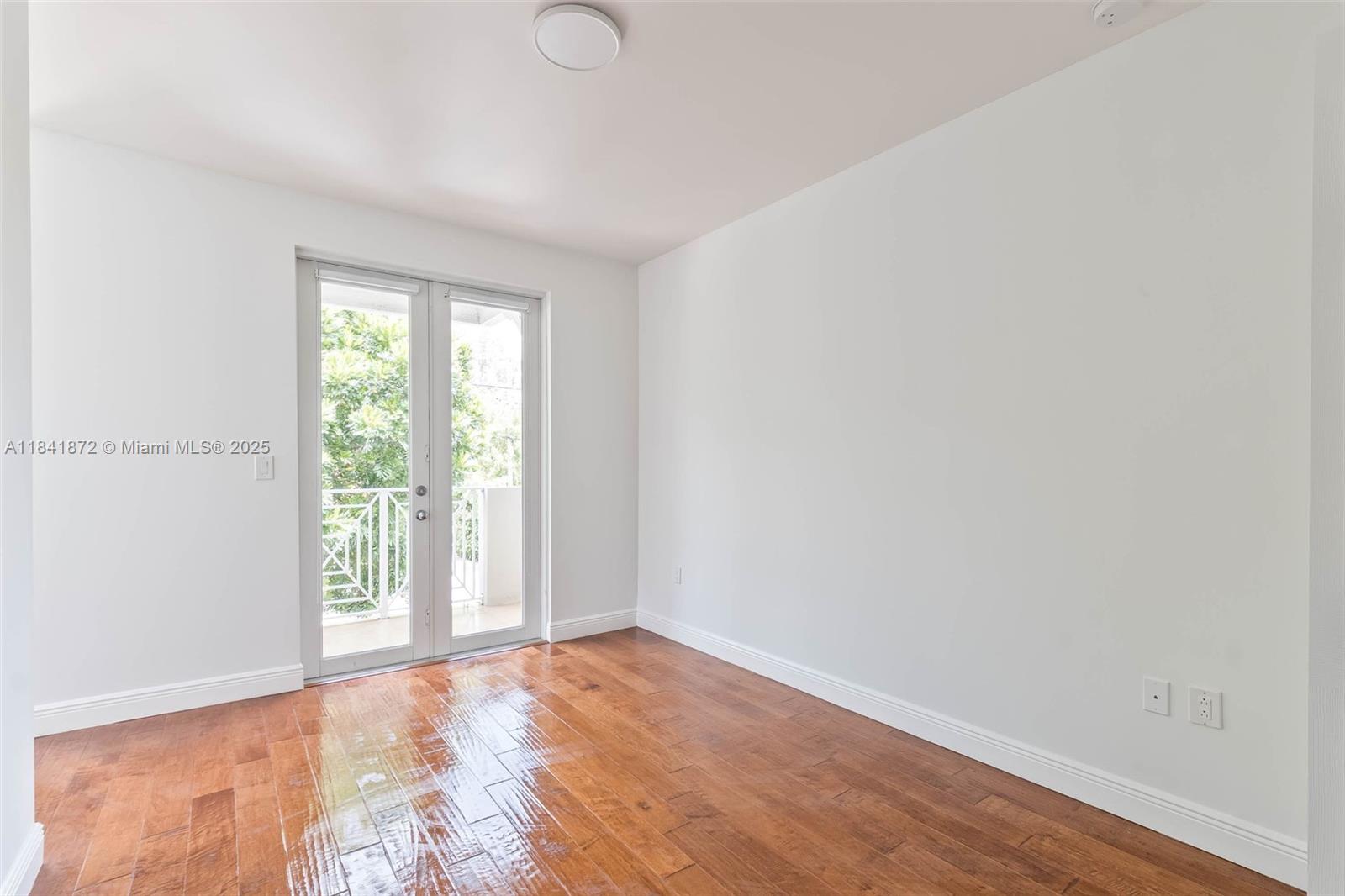 ENCHANTED GROVE VILLAS CO - Residential Lease