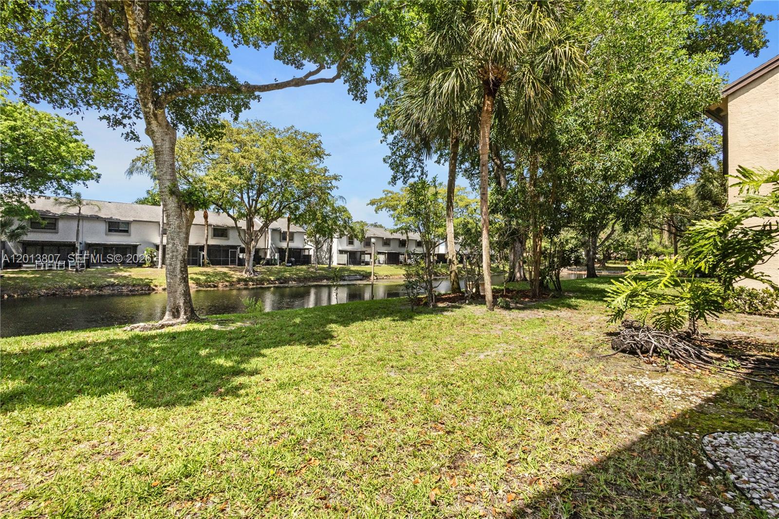 POND APPLE PLACE IV-C CON - Residential