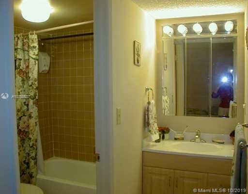 THE GEORGIAN CONDO - Residential Lease