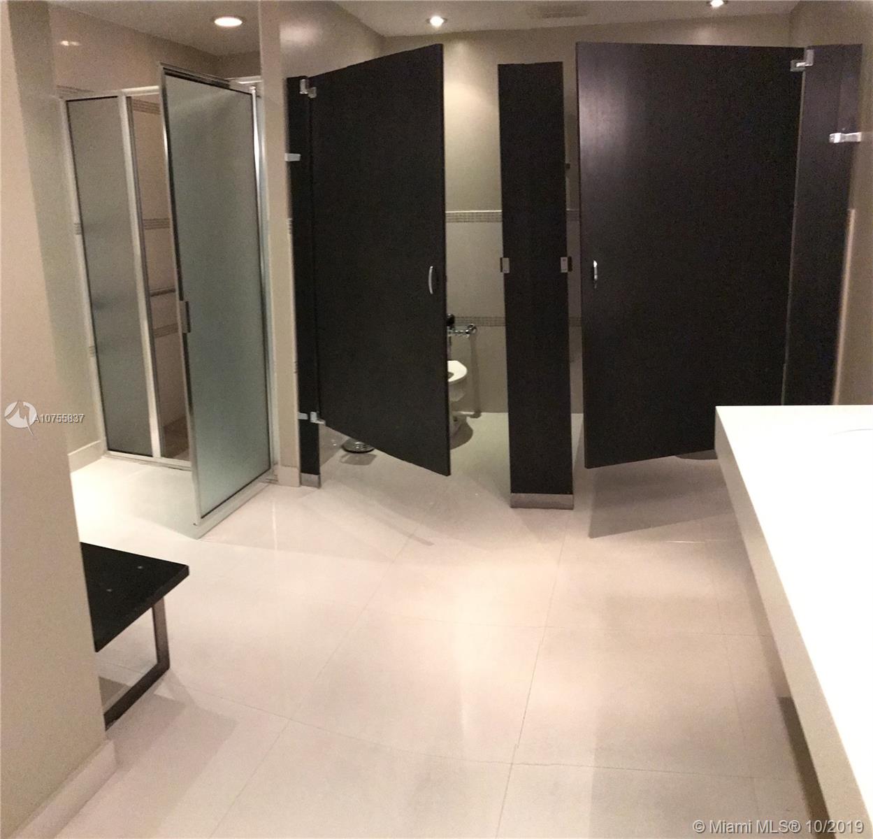 THE GEORGIAN CONDO - Residential Lease