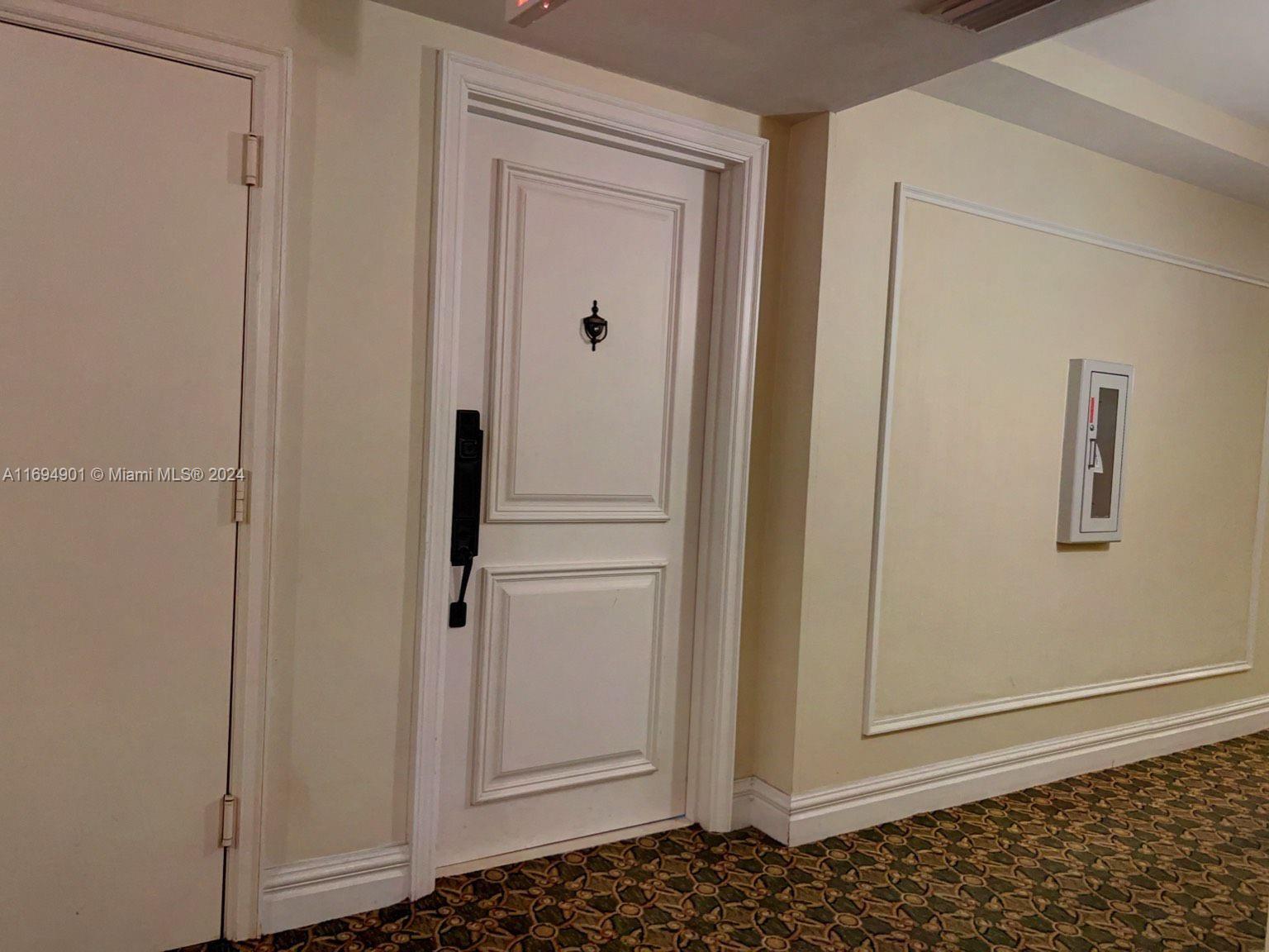 KING DAVID OF SUNNY ISLES - Residential