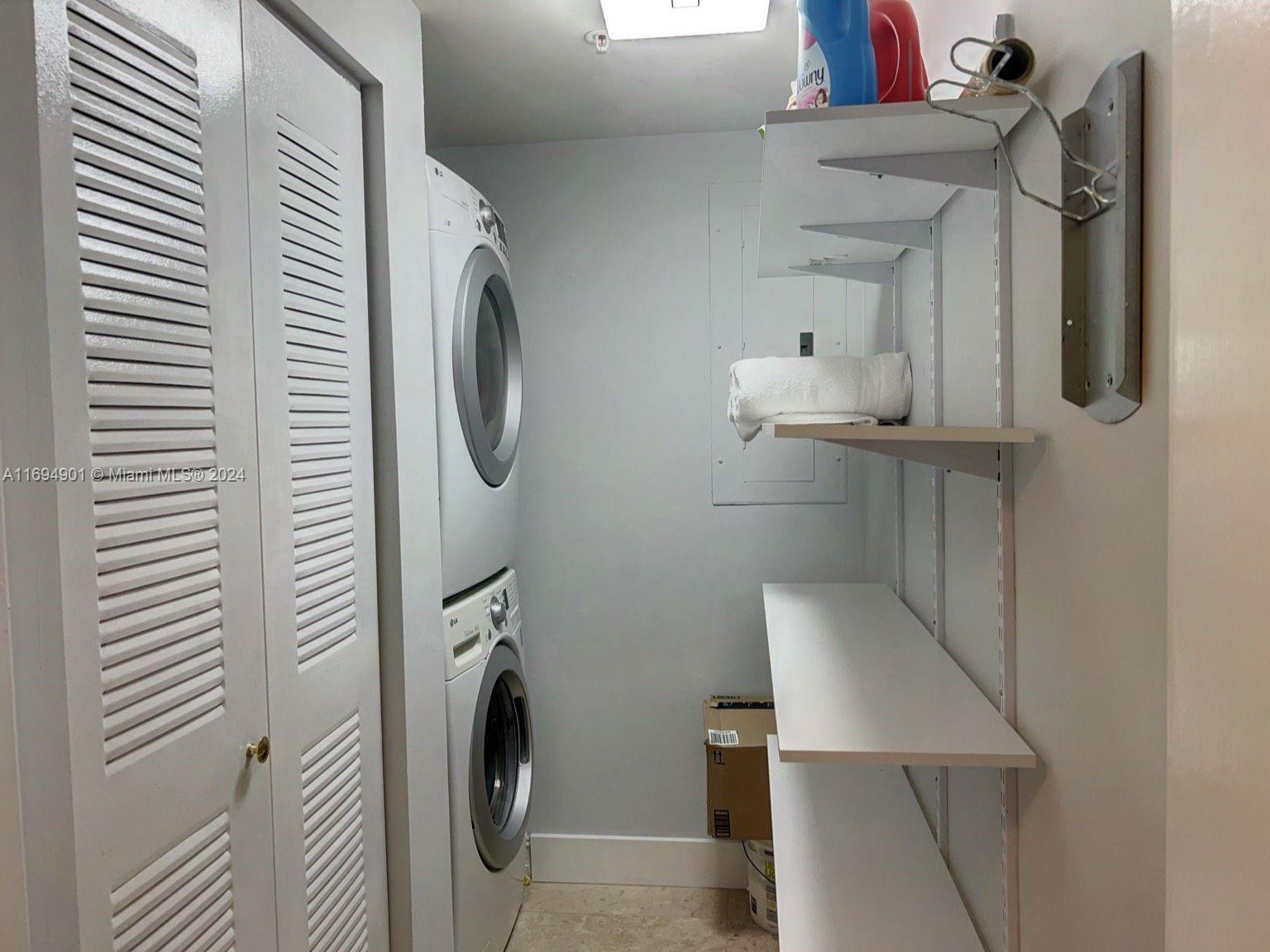 KING DAVID OF SUNNY ISLES - Residential