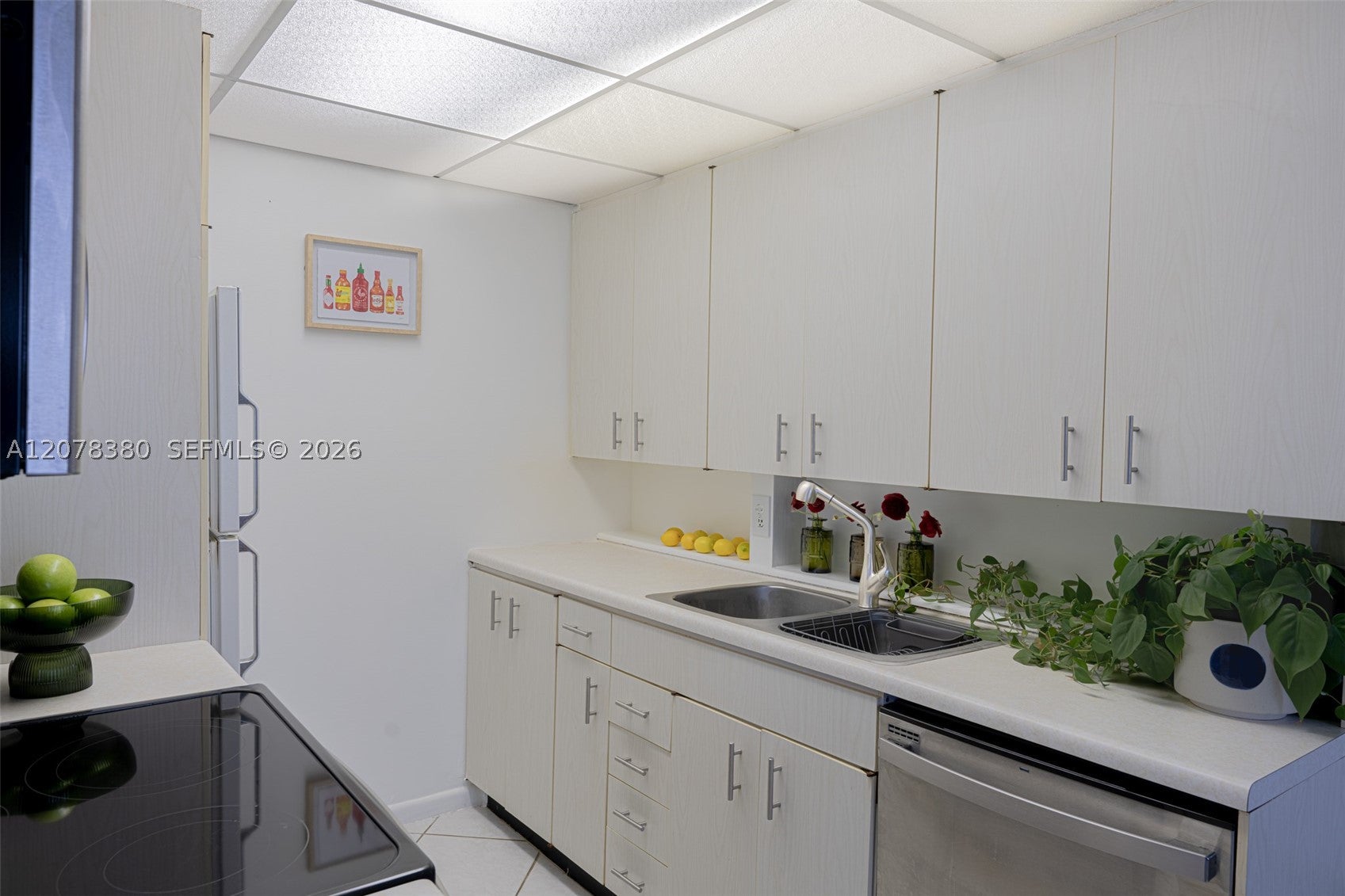 2052 E Harwood E 2052