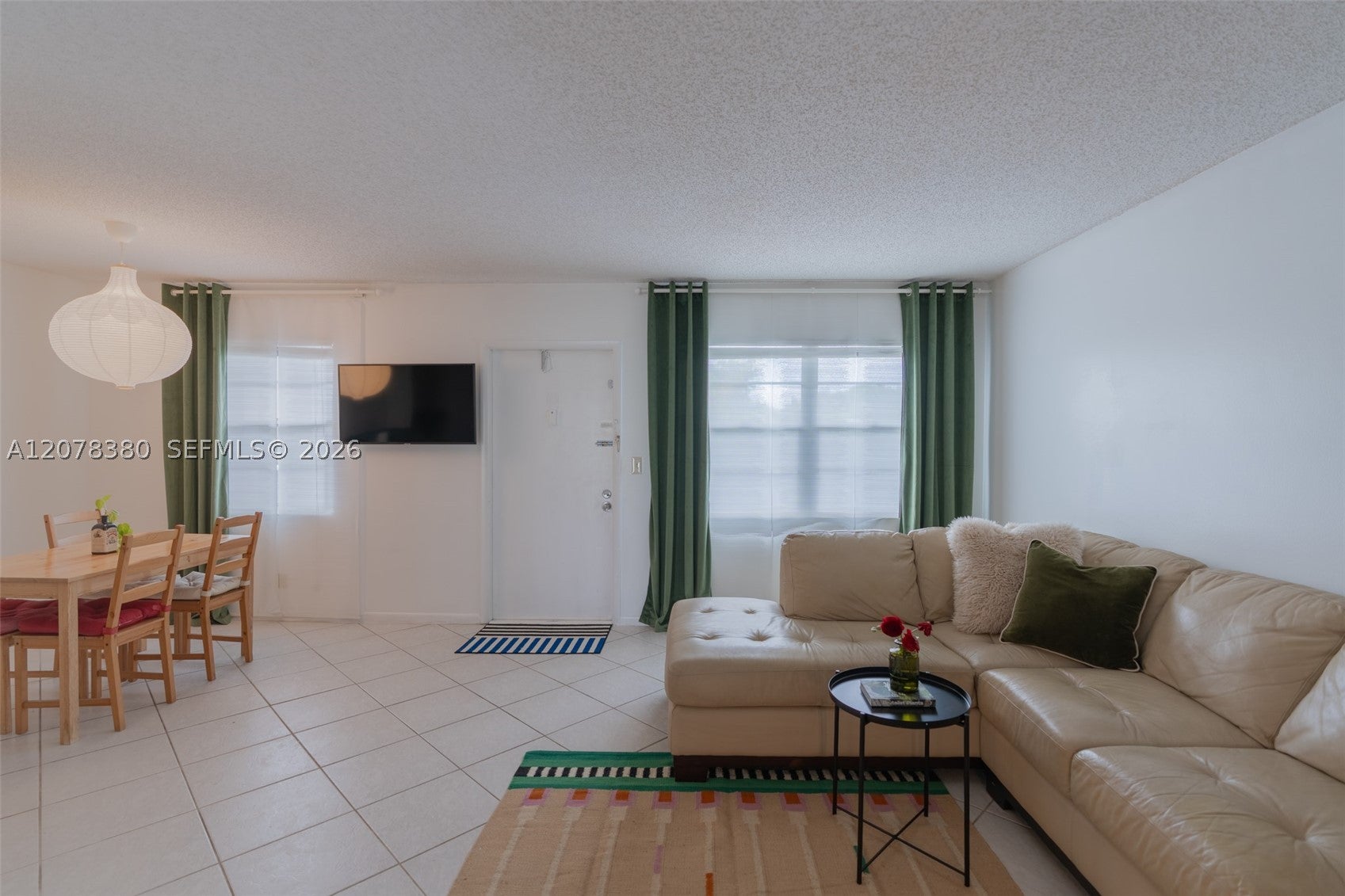 2052 E Harwood E 2052