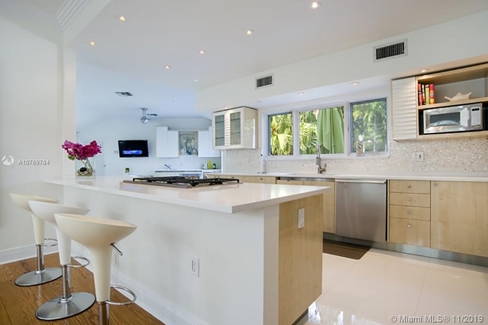 SUNSET ISLANDS-ISLAND NO - Residential