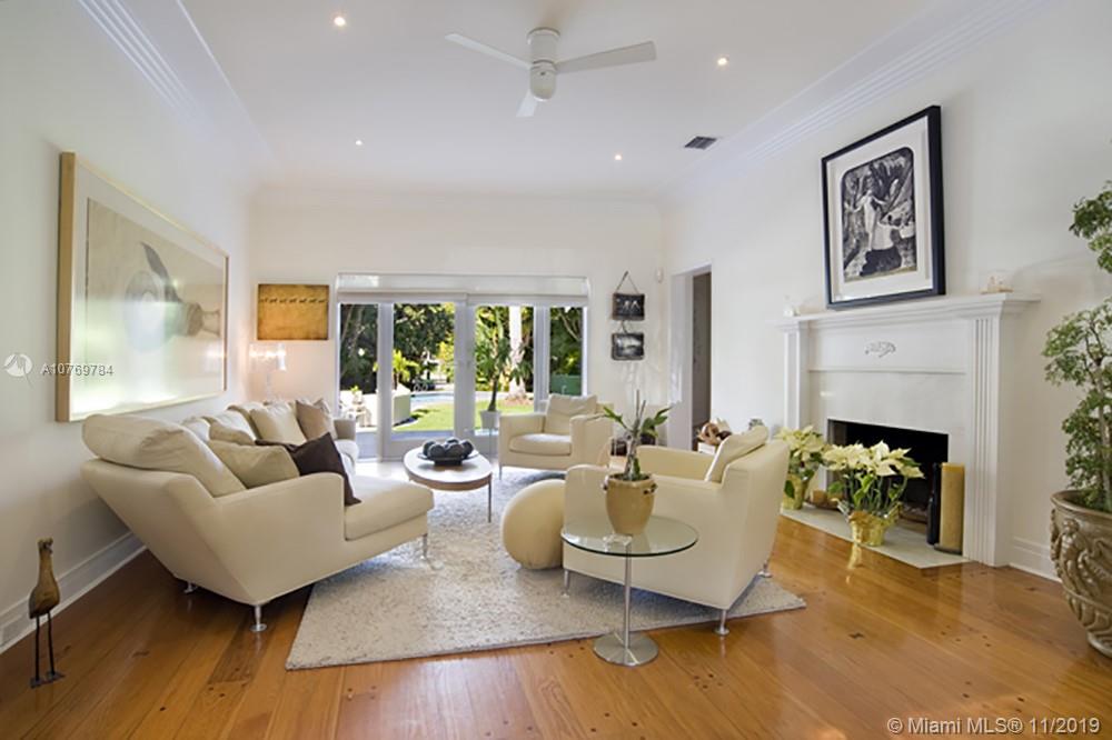 SUNSET ISLANDS-ISLAND NO - Residential