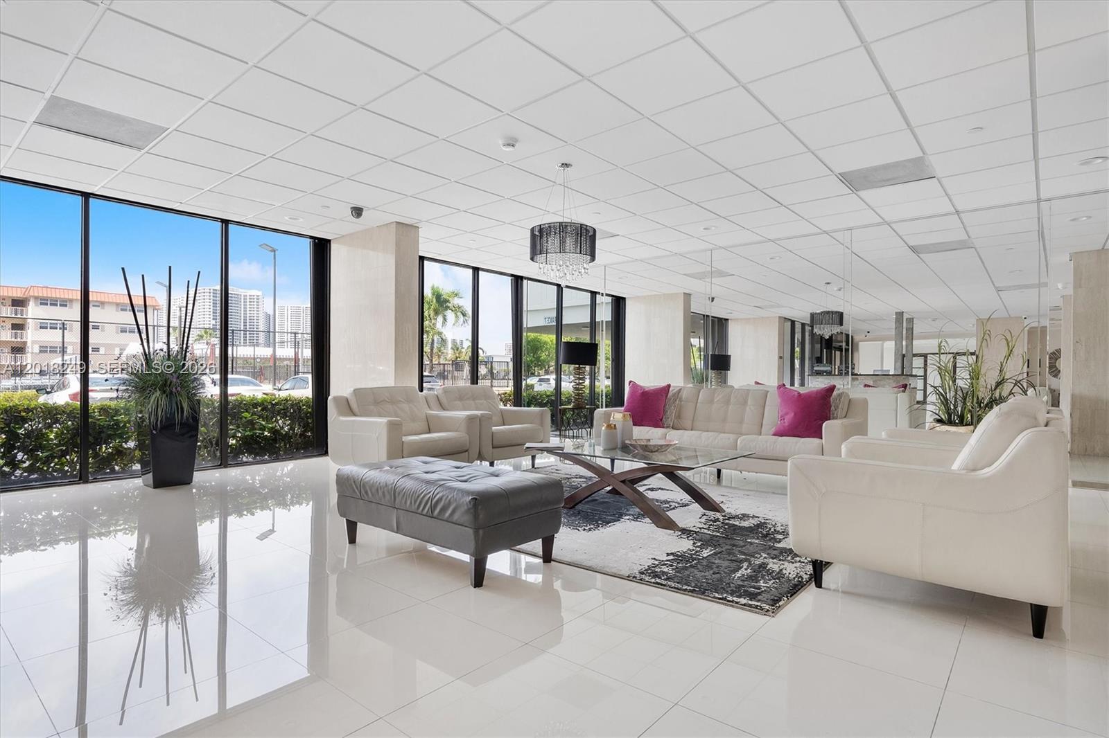 AVANT GARDE CONDO - Residential