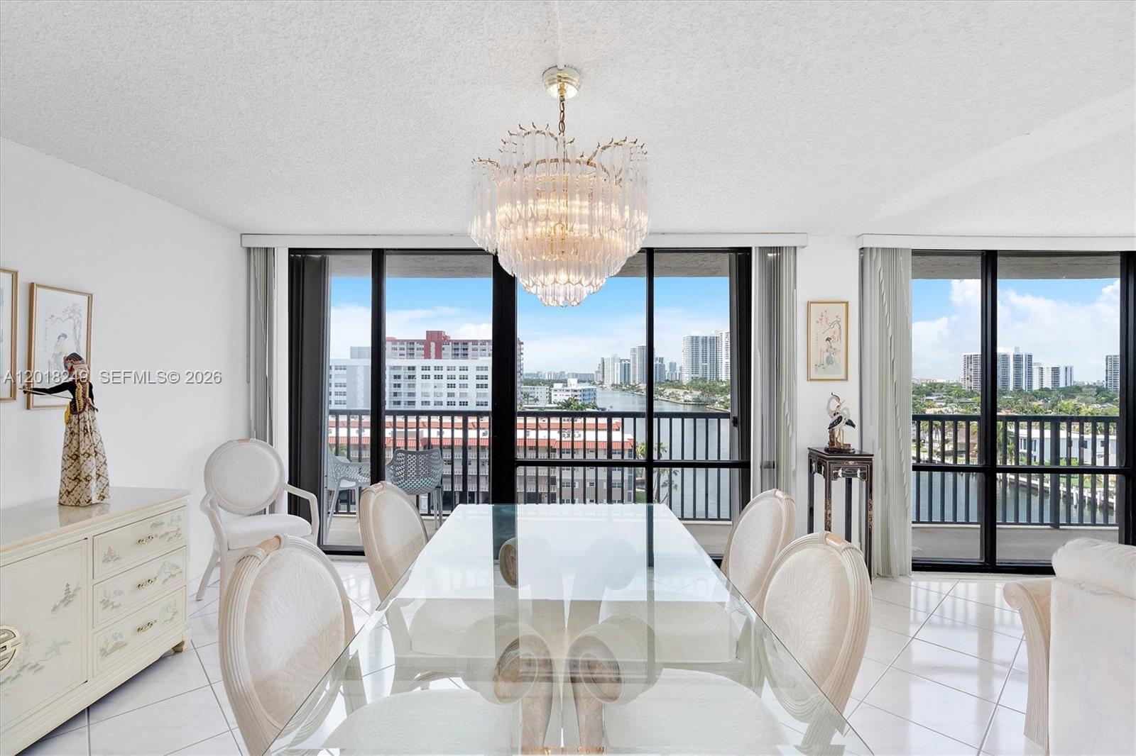 AVANT GARDE CONDO - Residential