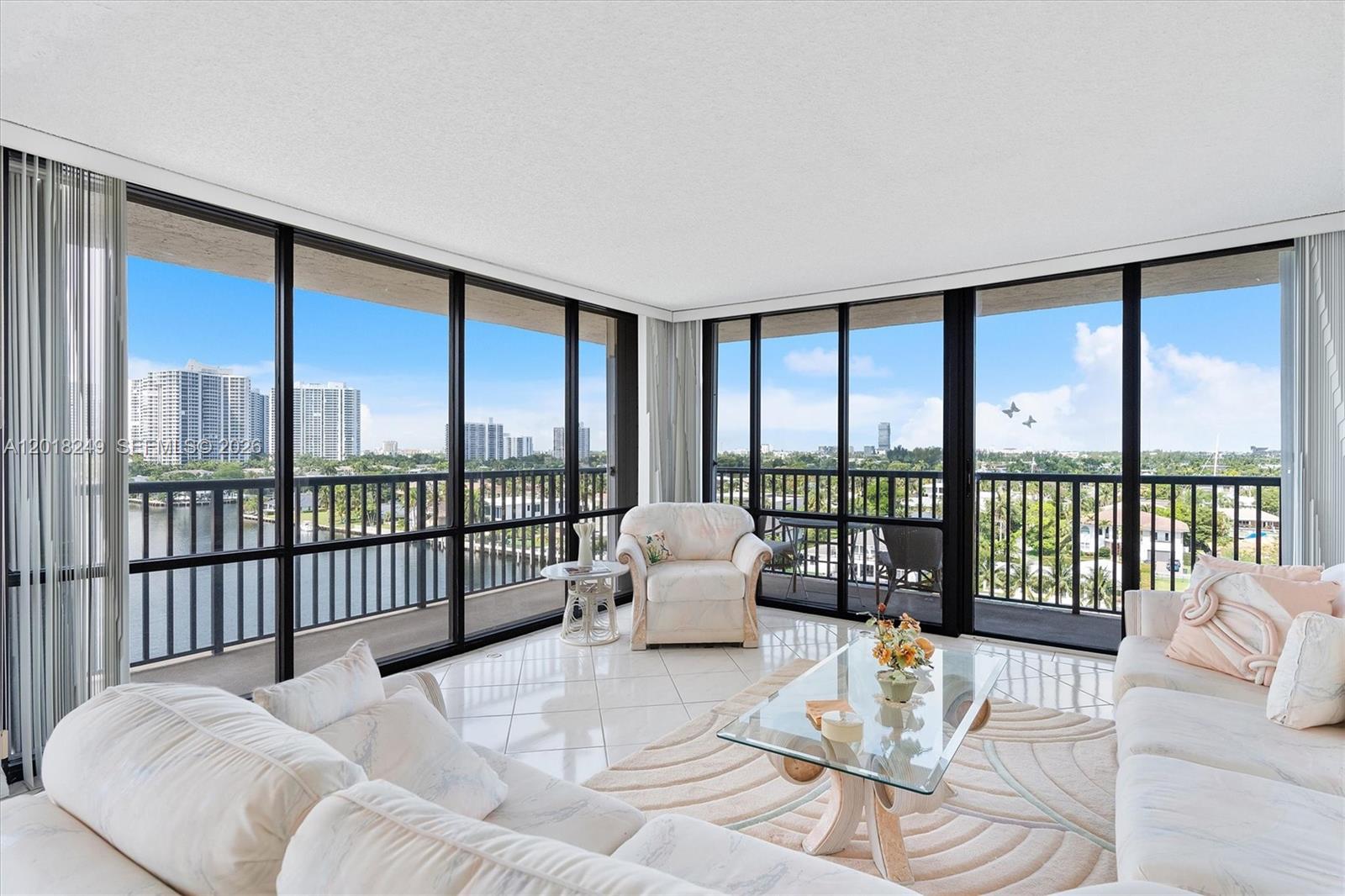 AVANT GARDE CONDO - Residential