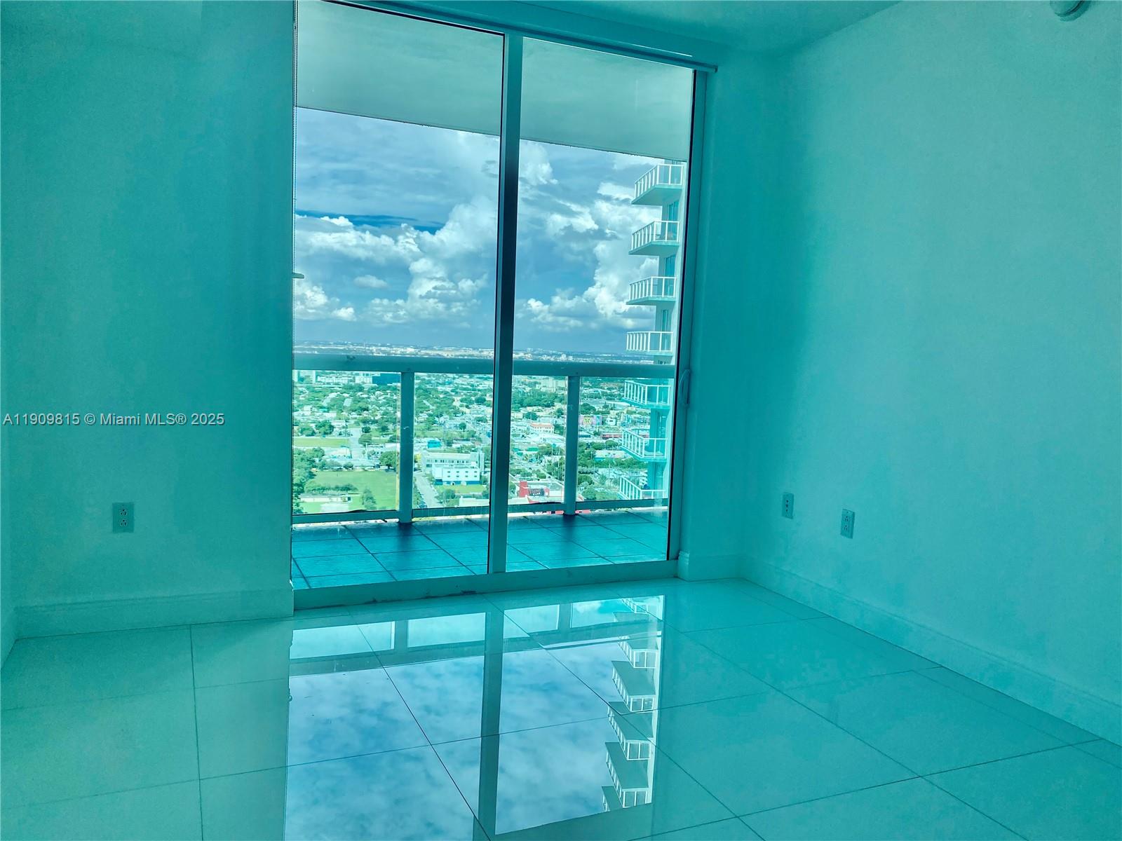 1800 CLUB CONDO - Residential