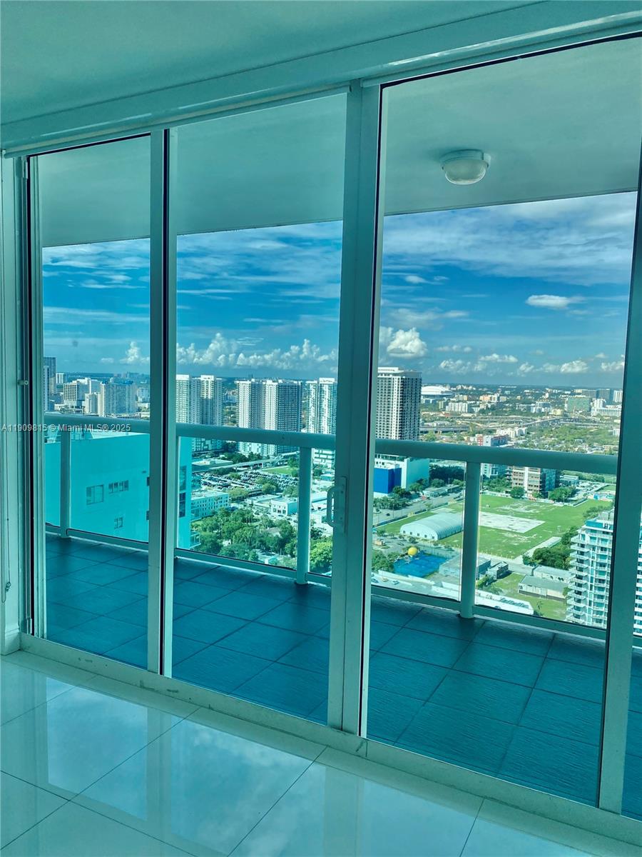 1800 CLUB CONDO - Residential