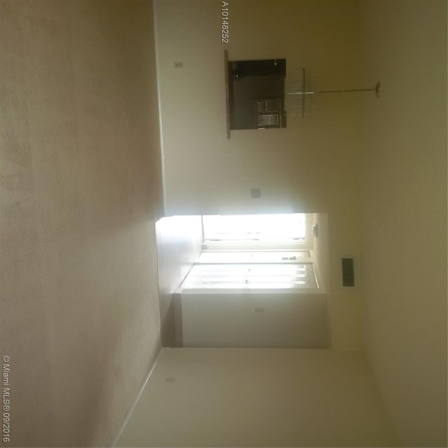 Apartment located in Tamarac, recently painted, Located in a great community with good neighbors and Good schools…access to beautiful gardens and recreation areas ... Fast access to expressways