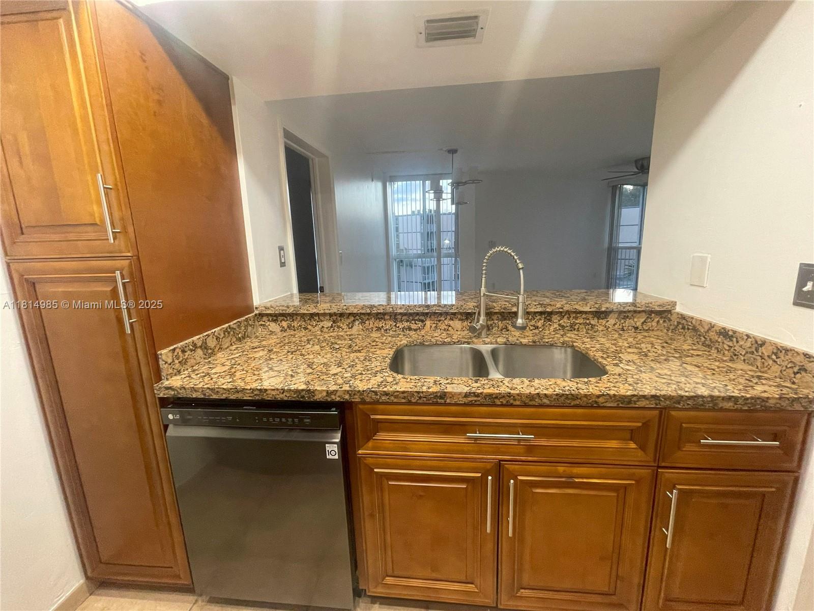 7035 NW 186th St D407