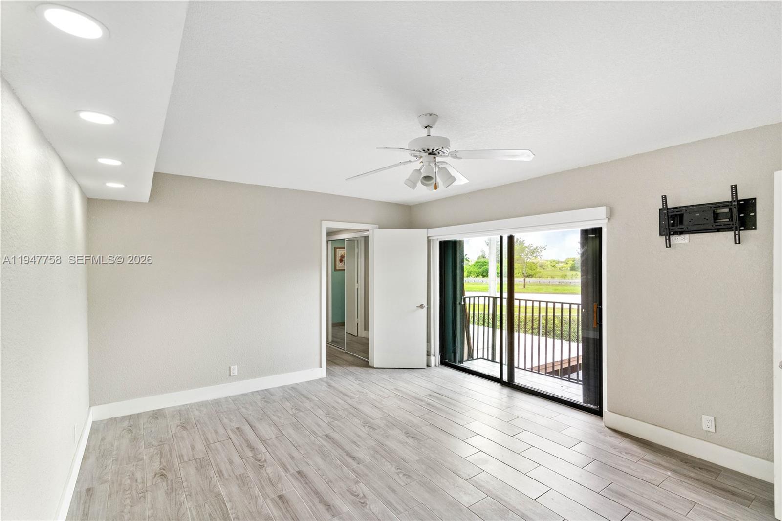 ROCK CREEK PH TWO - Residential Lease