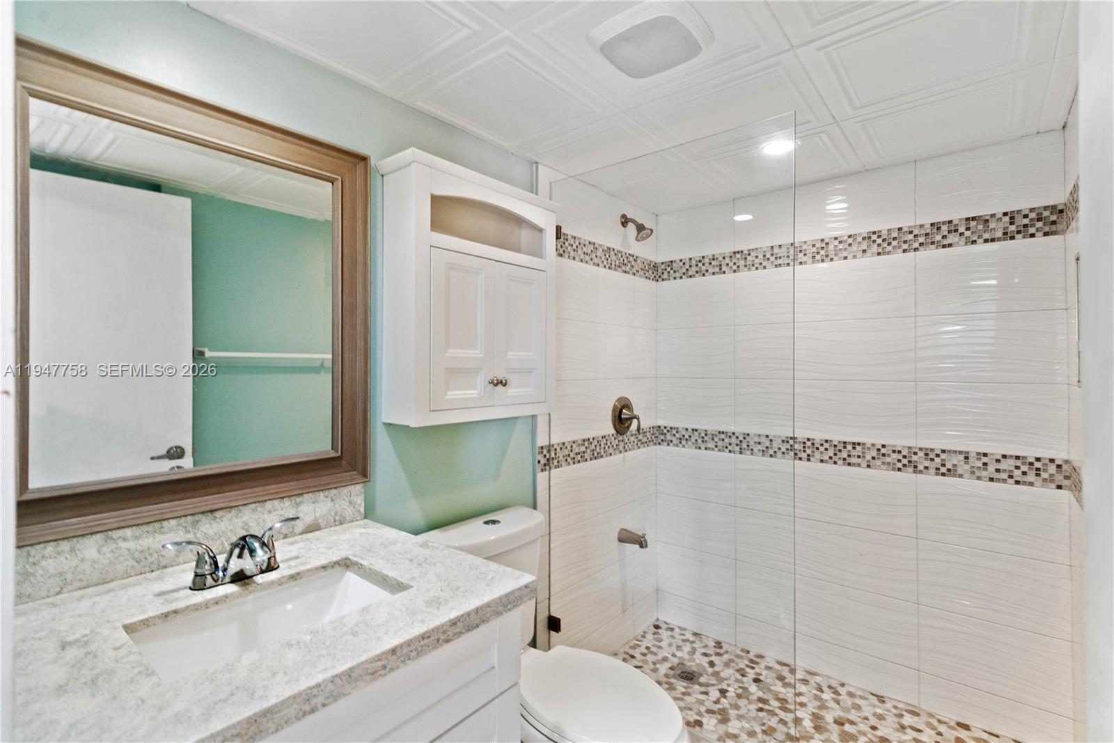 ROCK CREEK PH TWO - Residential Lease