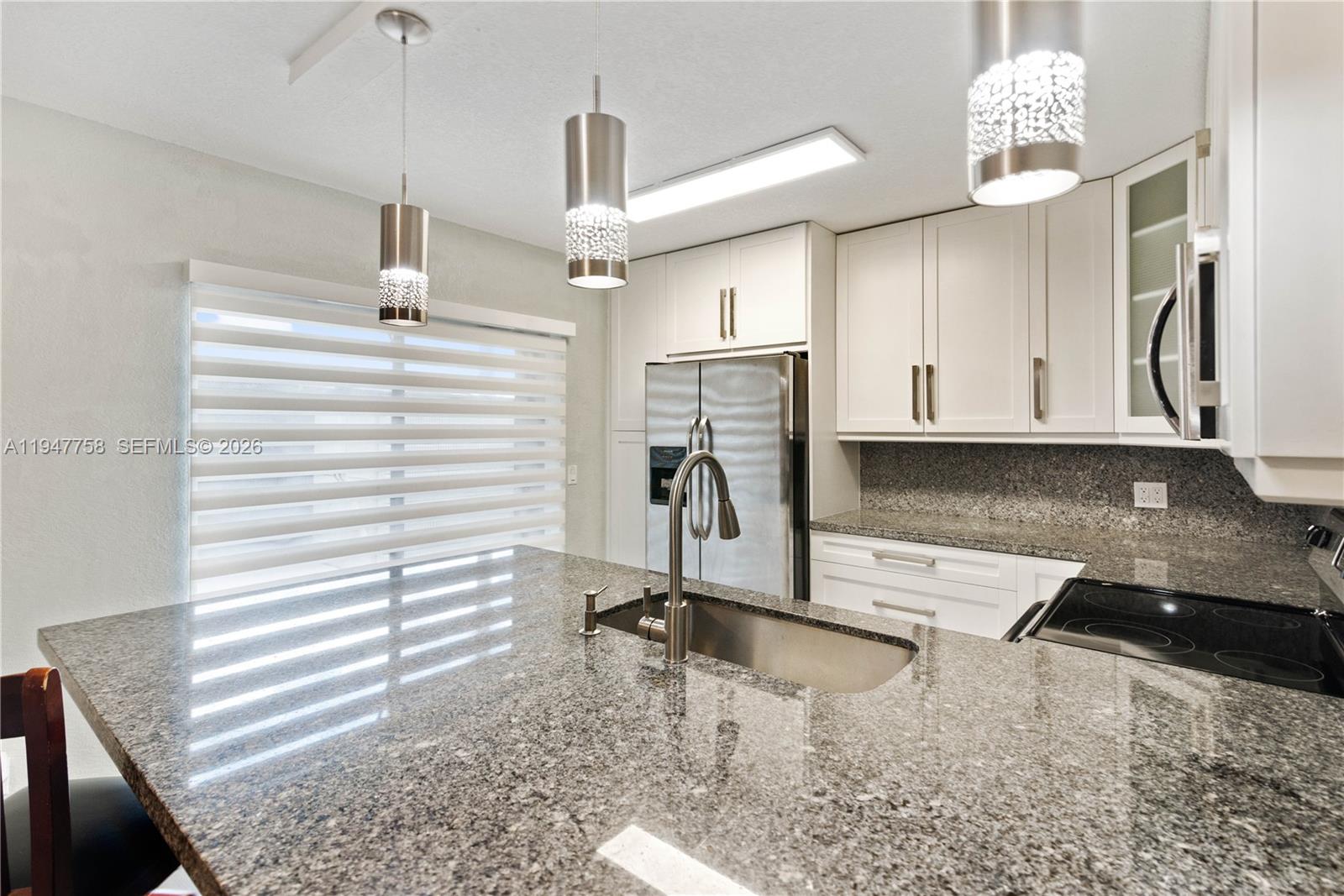 ROCK CREEK PH TWO - Residential Lease