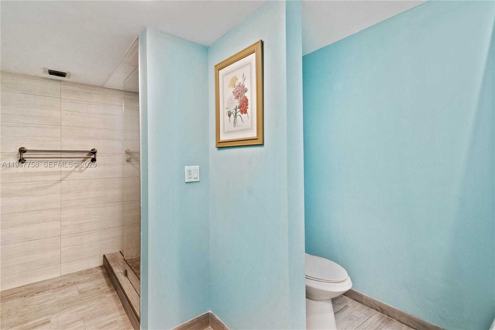 ROCK CREEK PH TWO - Residential Lease