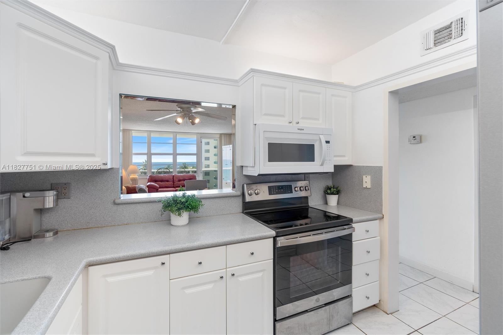 3725 S Ocean Dr 512