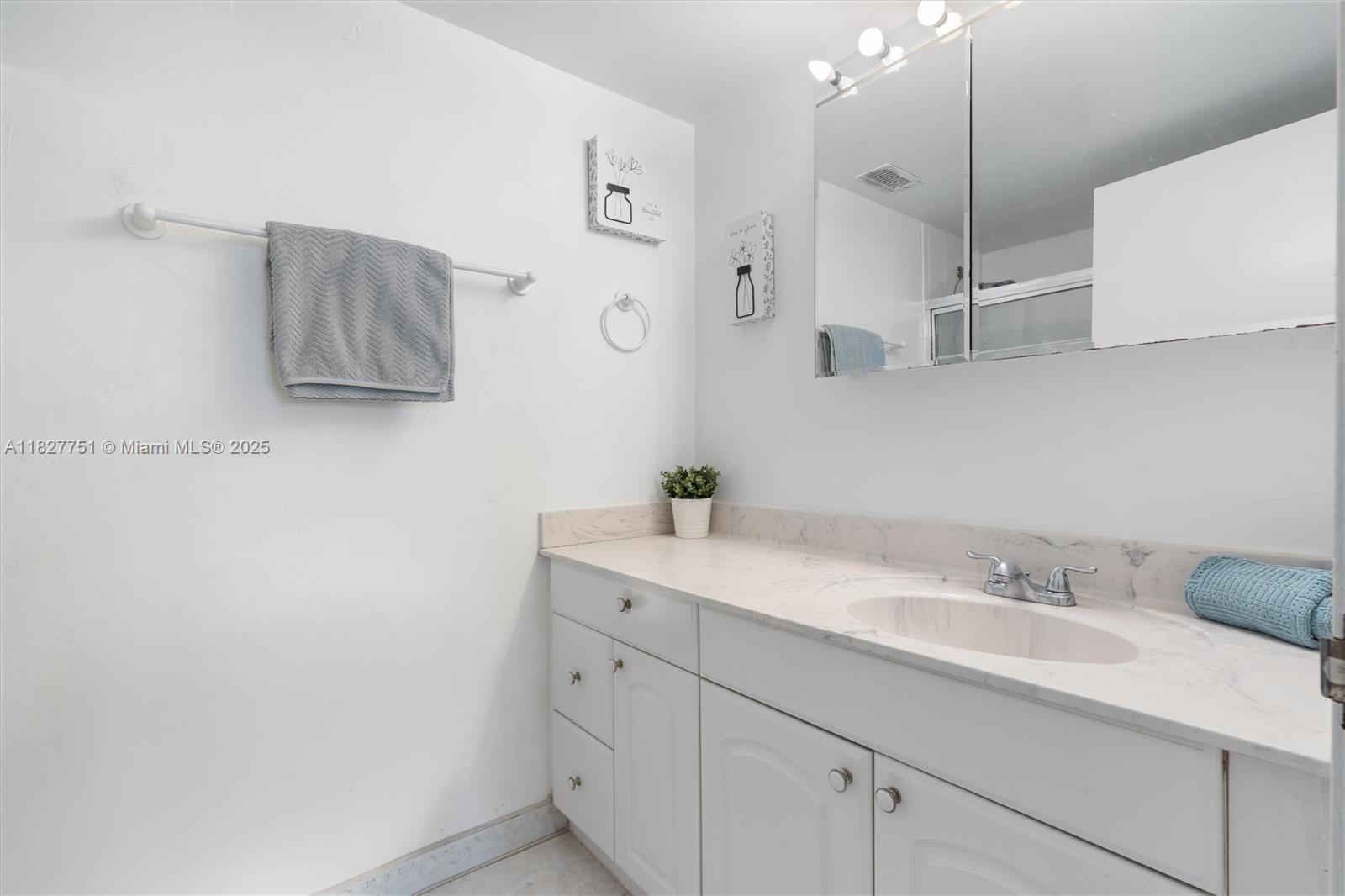 SEA AIR TOWERS CONDO - Residential