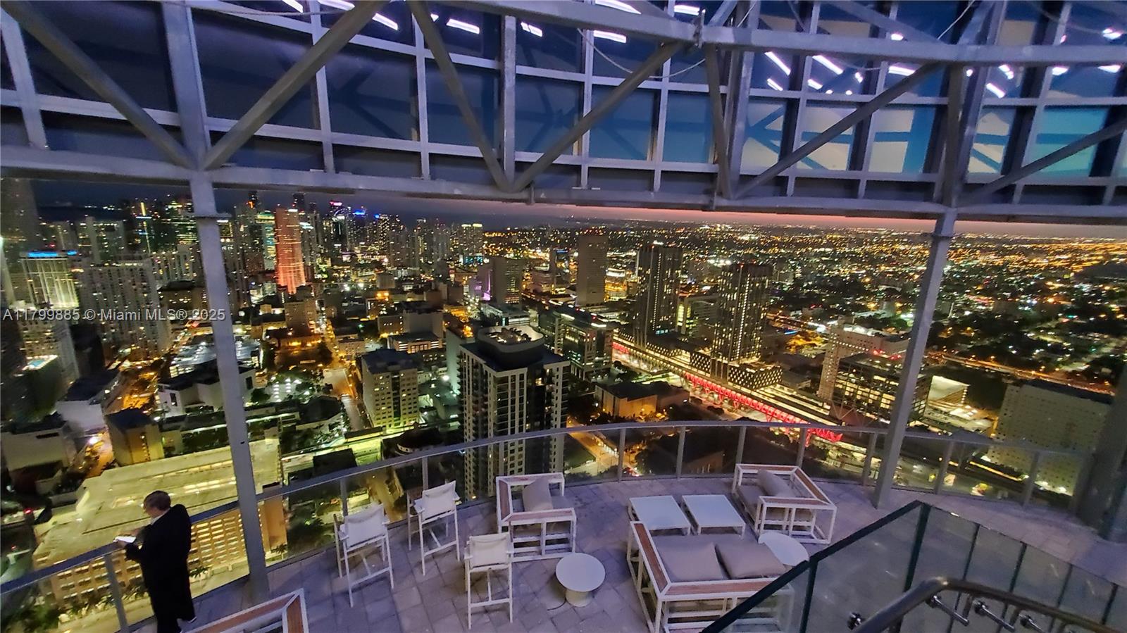 Paramount Miami World Cent - Residential Lease