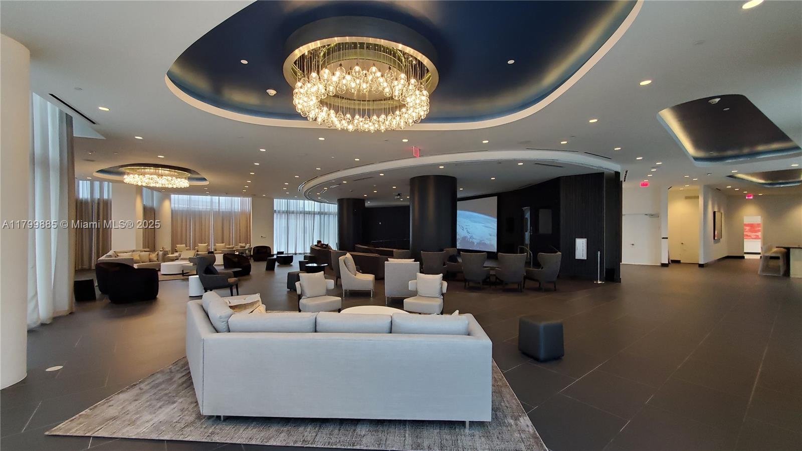 Paramount Miami World Cent - Residential Lease