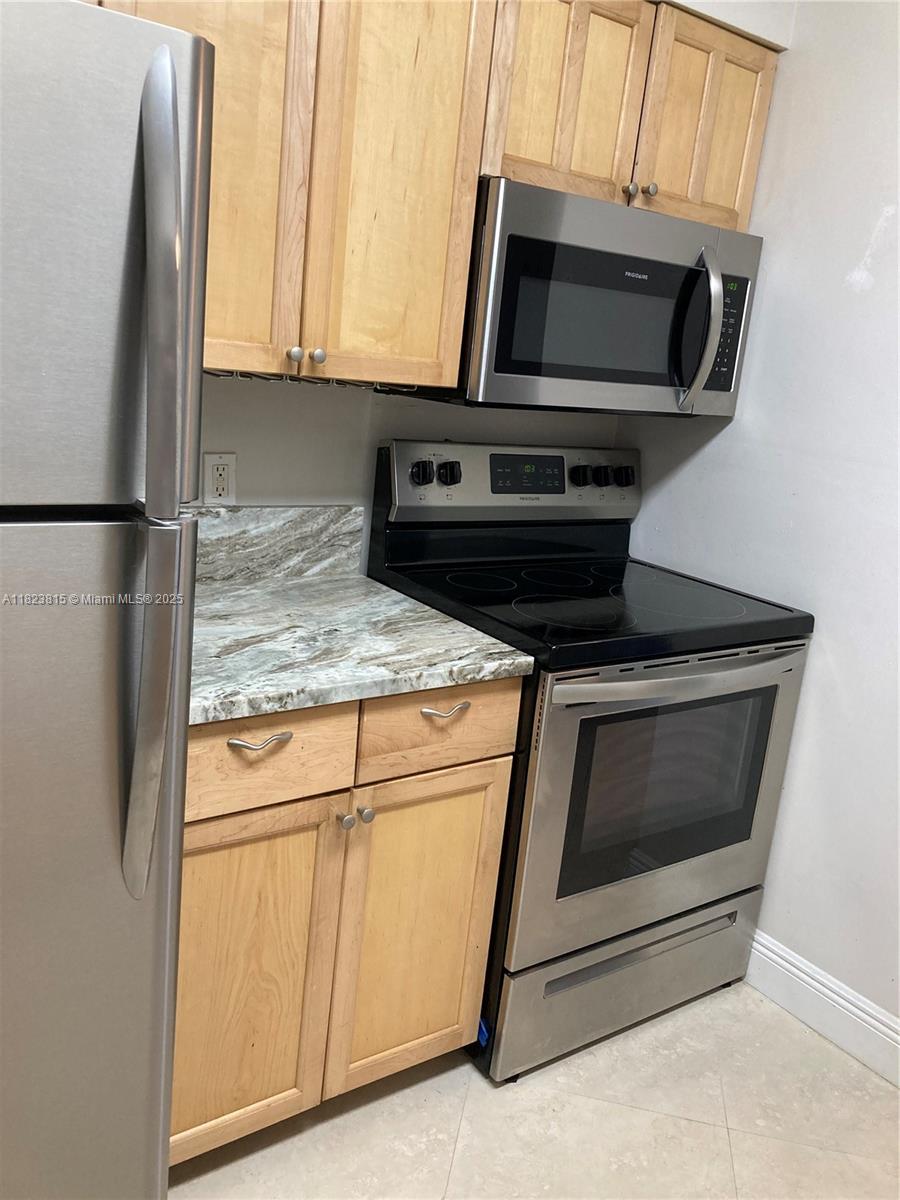 800 Scotia Dr 103