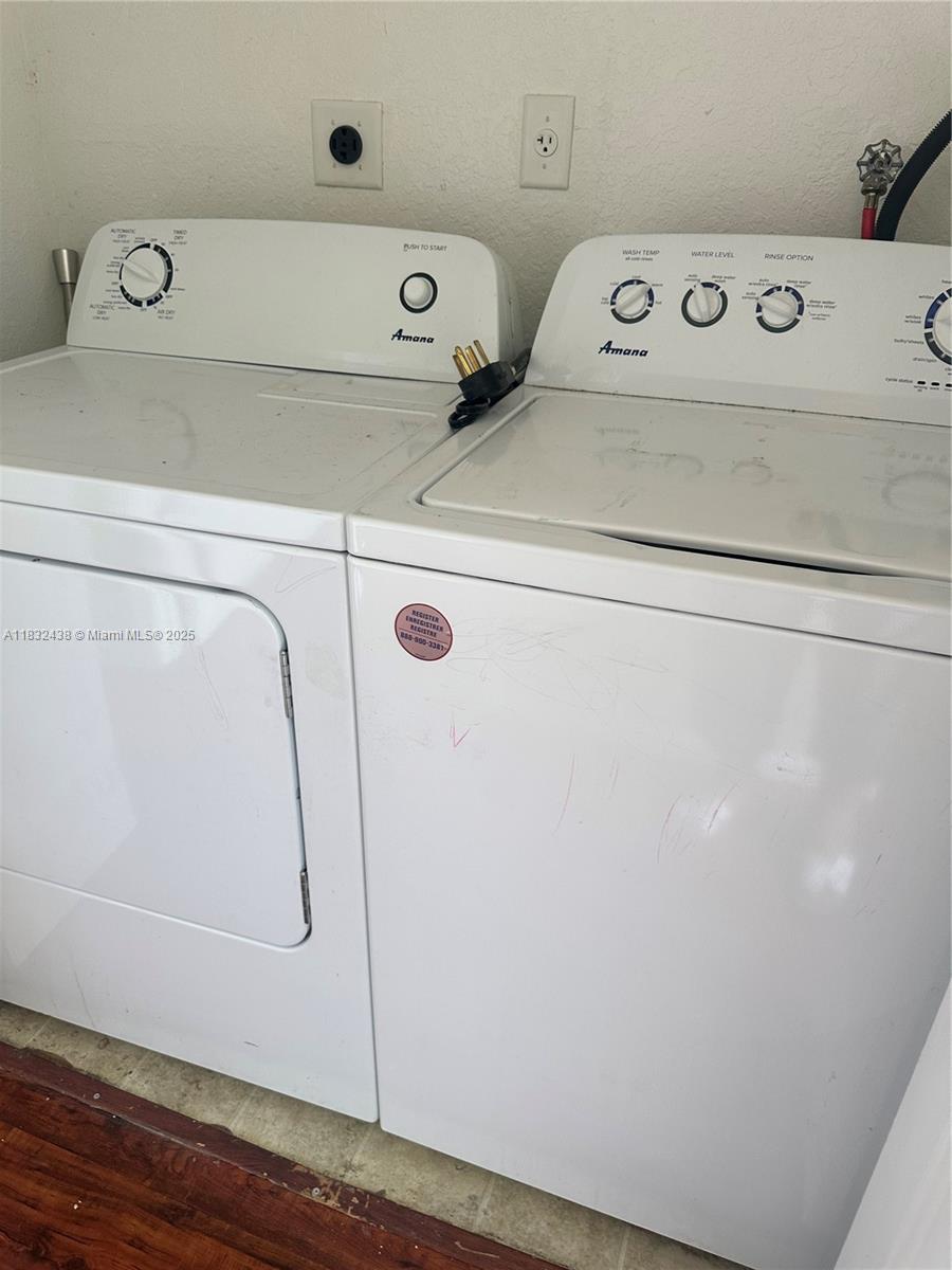 SHOMA TOWNHOMES AT KEYSCO - Residential